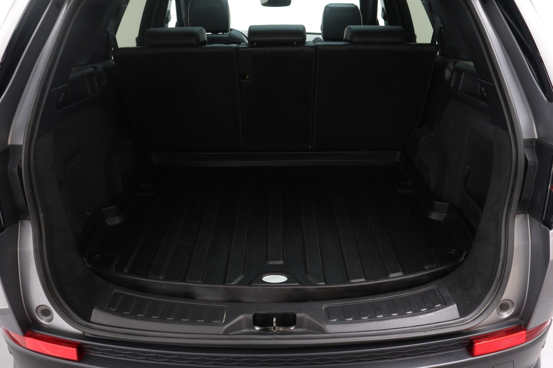 LAND ROVER Discovery Sport 2.0 TD4 180 SE-image-12