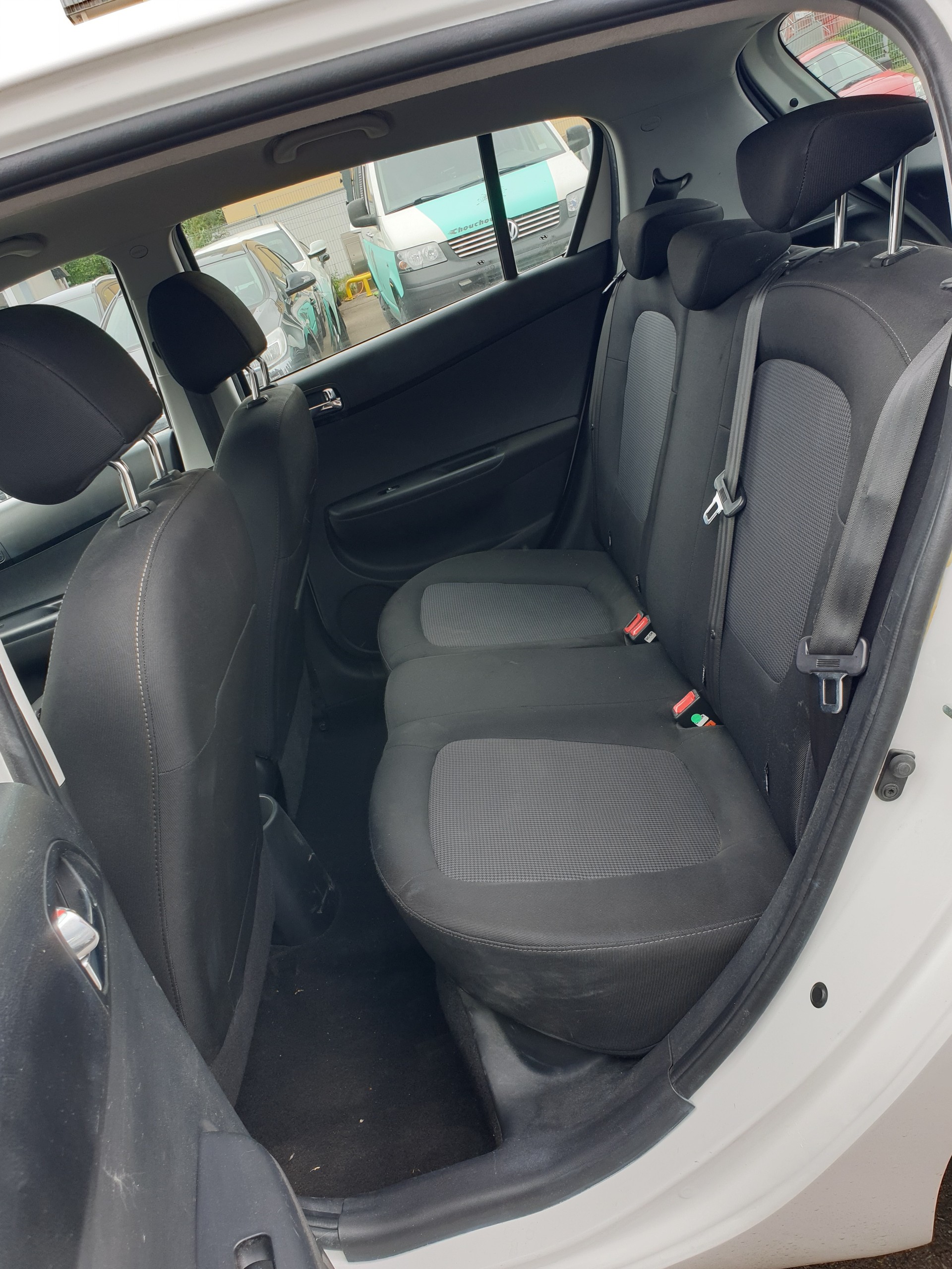 HYUNDAI i20 1.4 Style Automatic-image-12