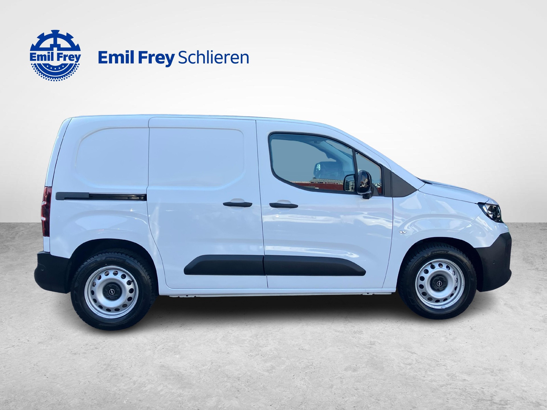 OPEL Combo-e Cargo 2.4 t Electric-image-5