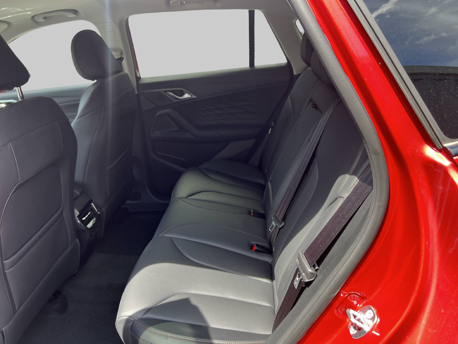 MG HS 1.5 Hybrid Luxury-image-8