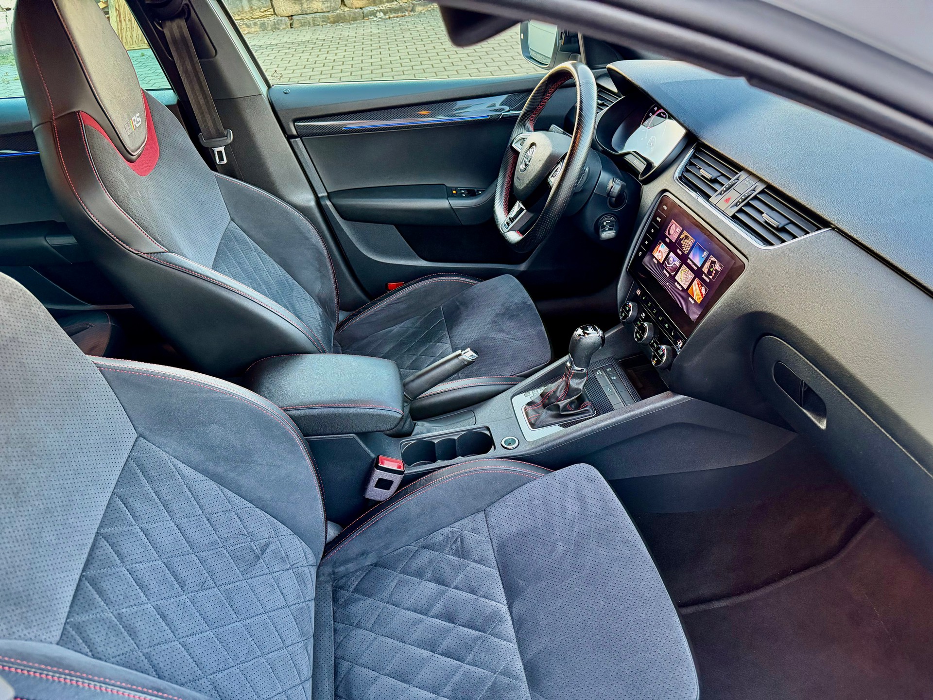 SKODA 2.0 TDI 184 RS 4x4 DSG-image-5