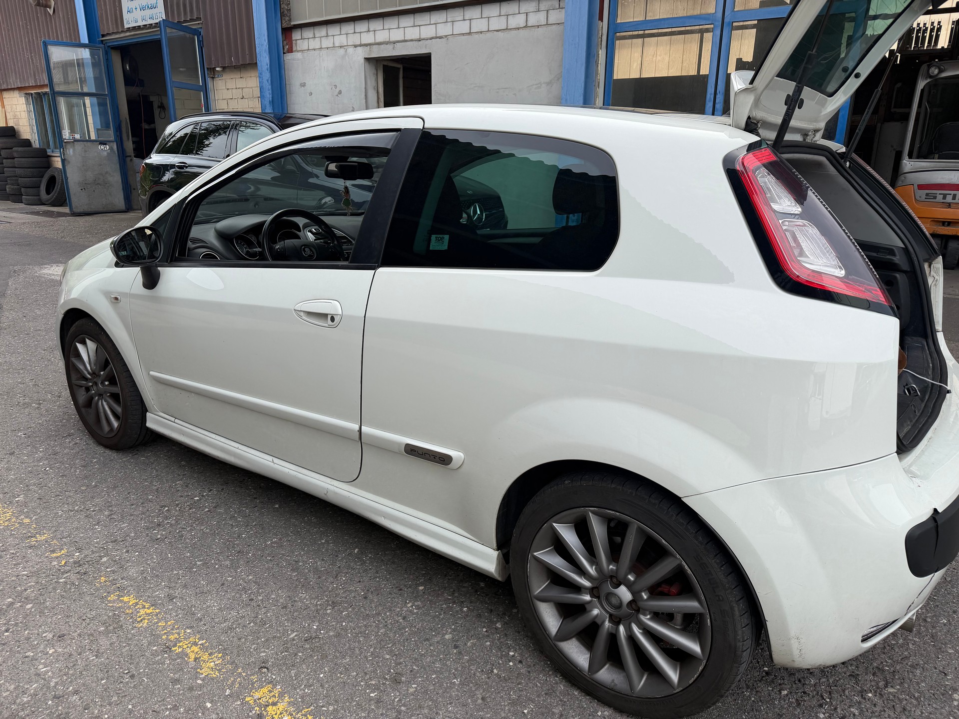 FIAT Punto Evo 1.4 16V Turbo Sport-image-1
