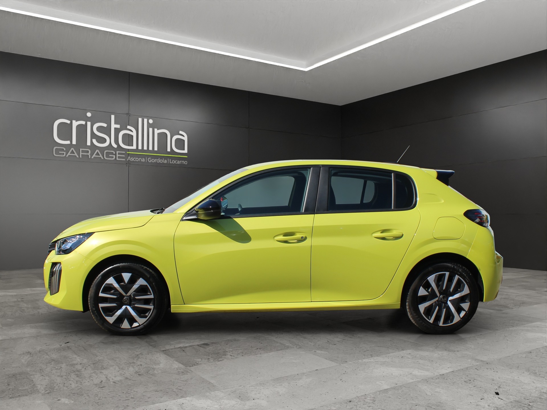 PEUGEOT 208 1.2 PureTech 100 Active-image-1