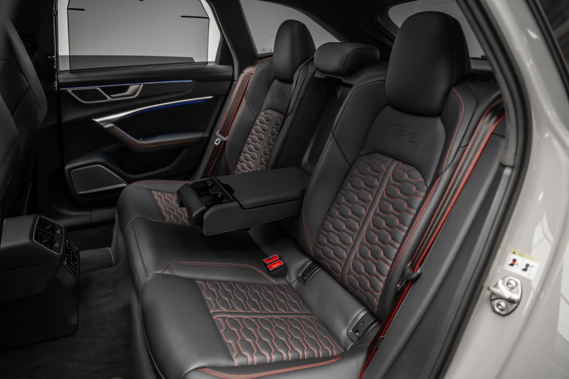 AUDI * RS6 AVANT * INDIVIDUALLACKIERUNG PORSCHE KREIDE * V-MAX 305 KM/H * LEASING AB 754.- *-image-16