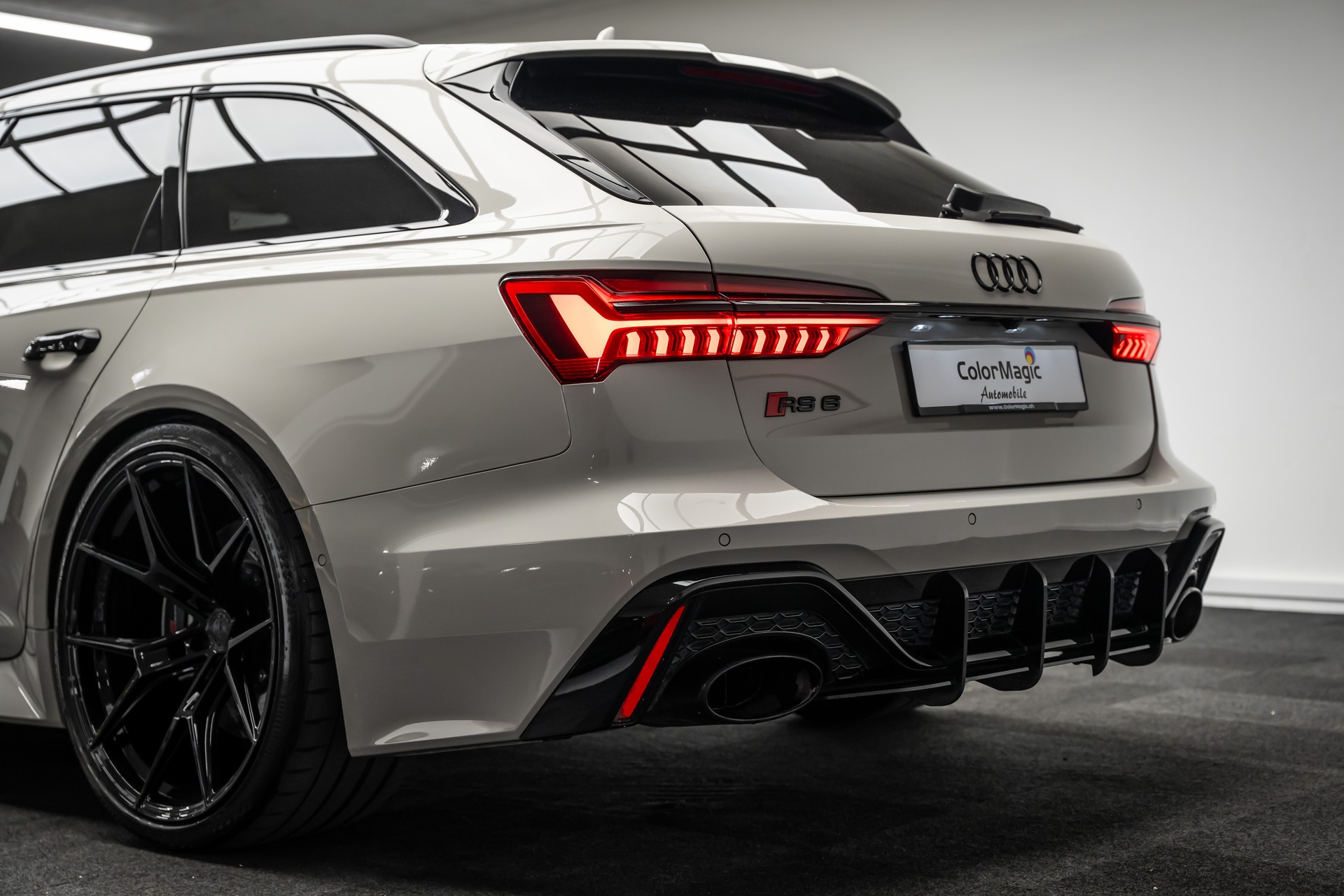 AUDI * RS6 AVANT * INDIVIDUALLACKIERUNG PORSCHE KREIDE * V-MAX 305 KM/H * LEASING AB 754.- *-image-4