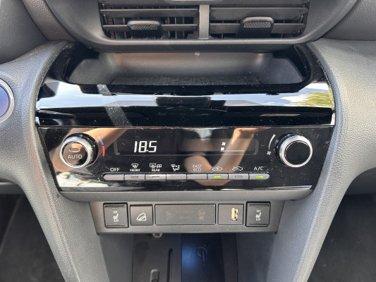 TOYOTA Yaris Cr. 1.5 Trend AWD A-image-9