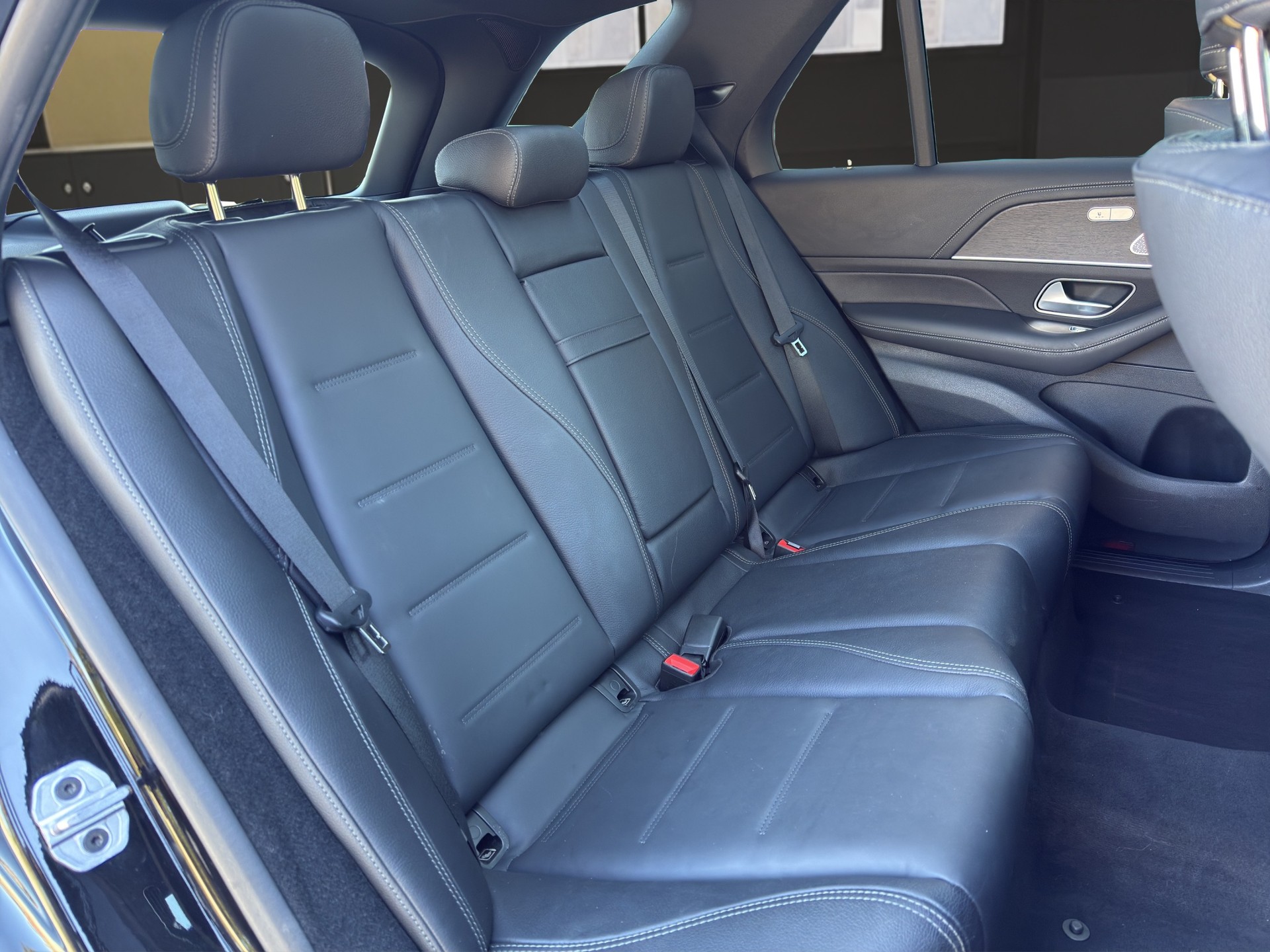 MERCEDES-BENZ GLE 350 de AMG Line 4matic-image-13