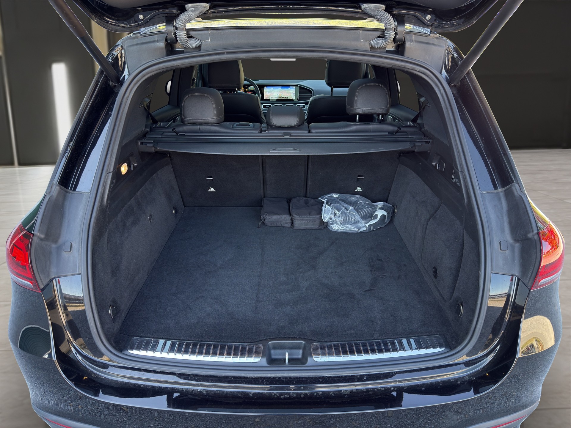 MERCEDES-BENZ GLE 350 de AMG Line 4matic-image-14