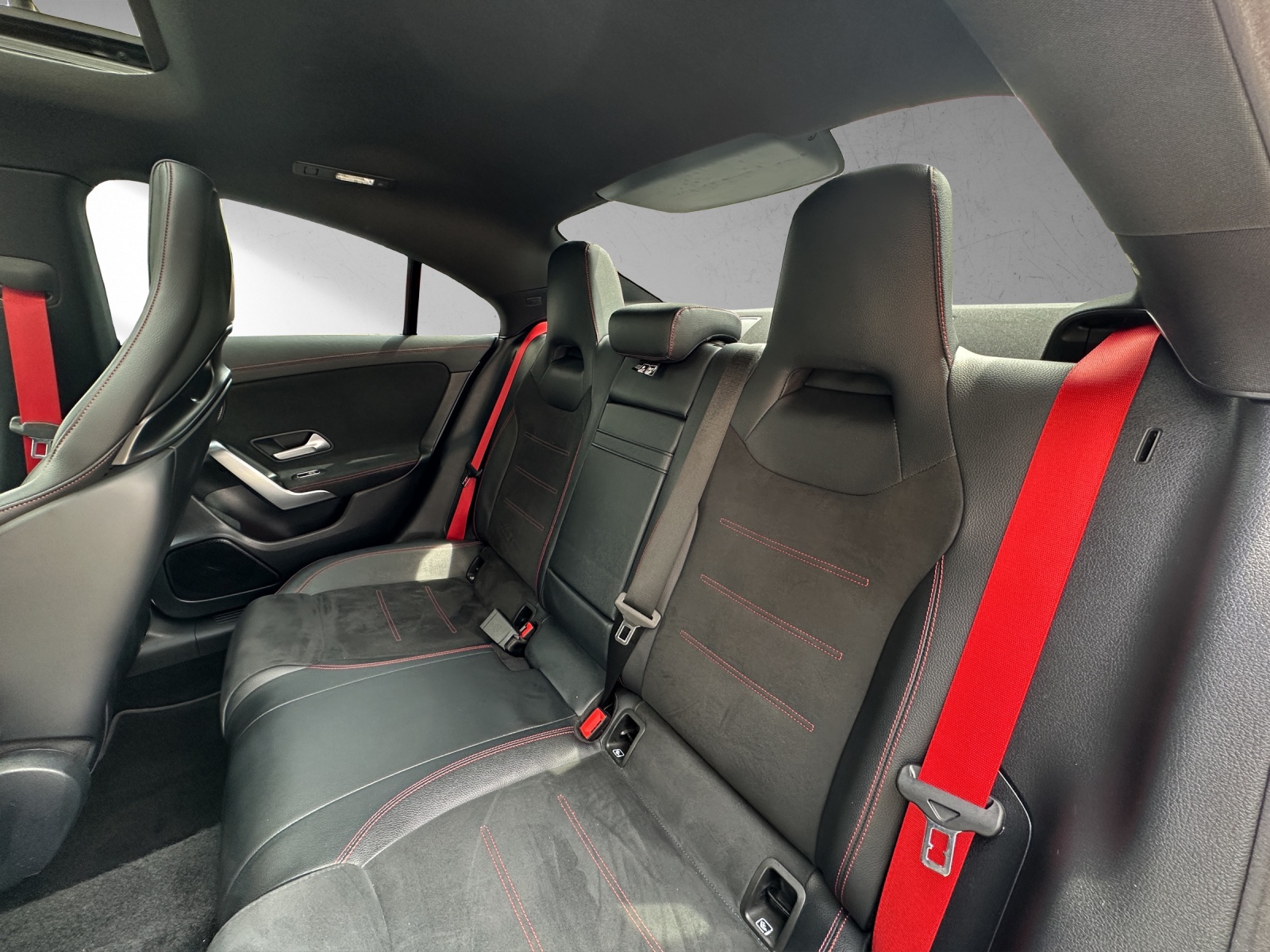 MERCEDES-BENZ CLA 45 S AMG 4Matic+ 8G-DCT-image-12