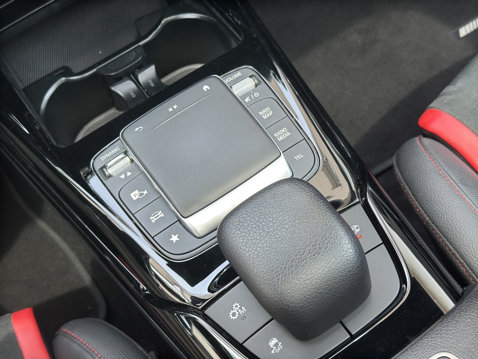 MERCEDES-BENZ CLA 45 S AMG 4Matic+ 8G-DCT-image-9