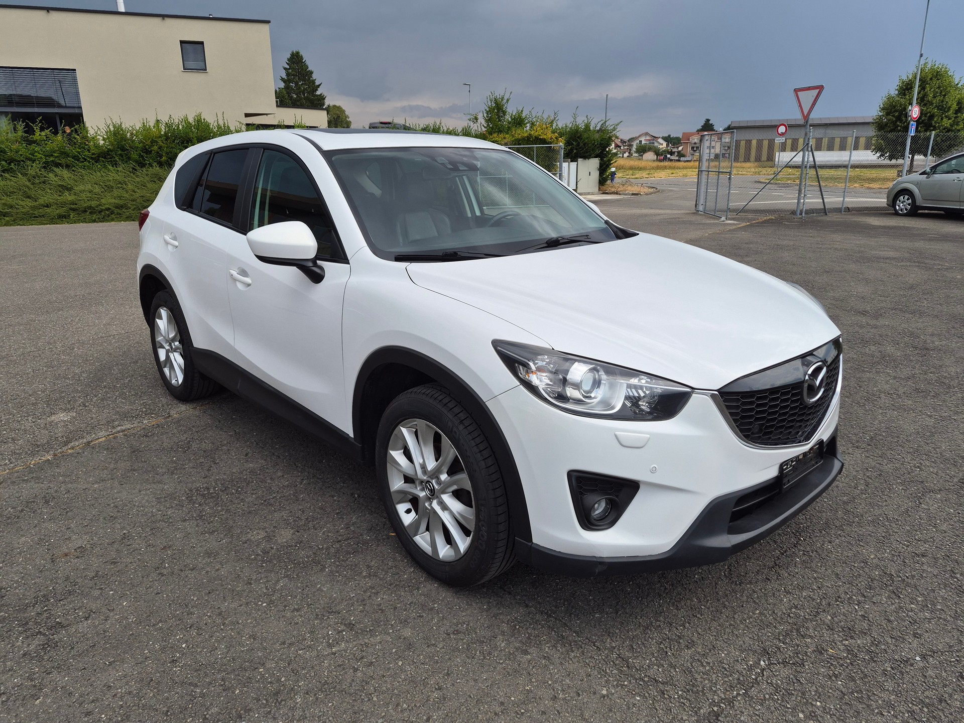 MAZDA CX-5 2.0 Revolution AWD-image-3