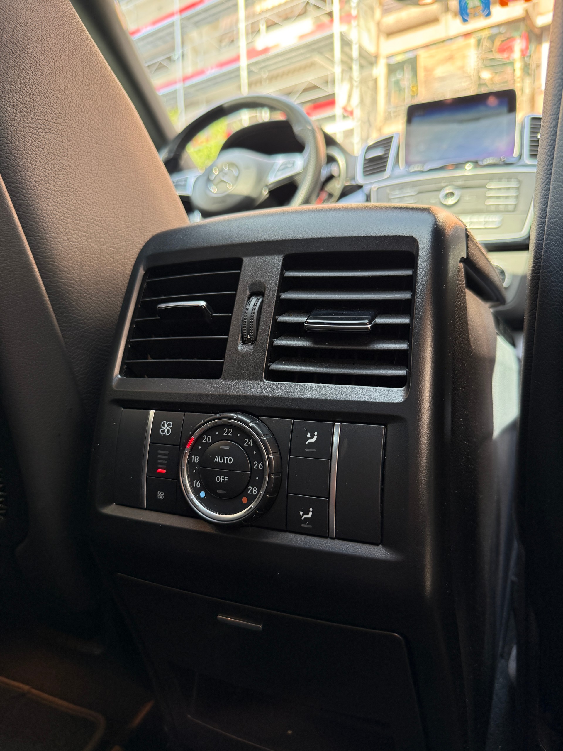 MERCEDES-BENZ GLE Coupé 350 d 4Matic 9G-Tronic-image-15