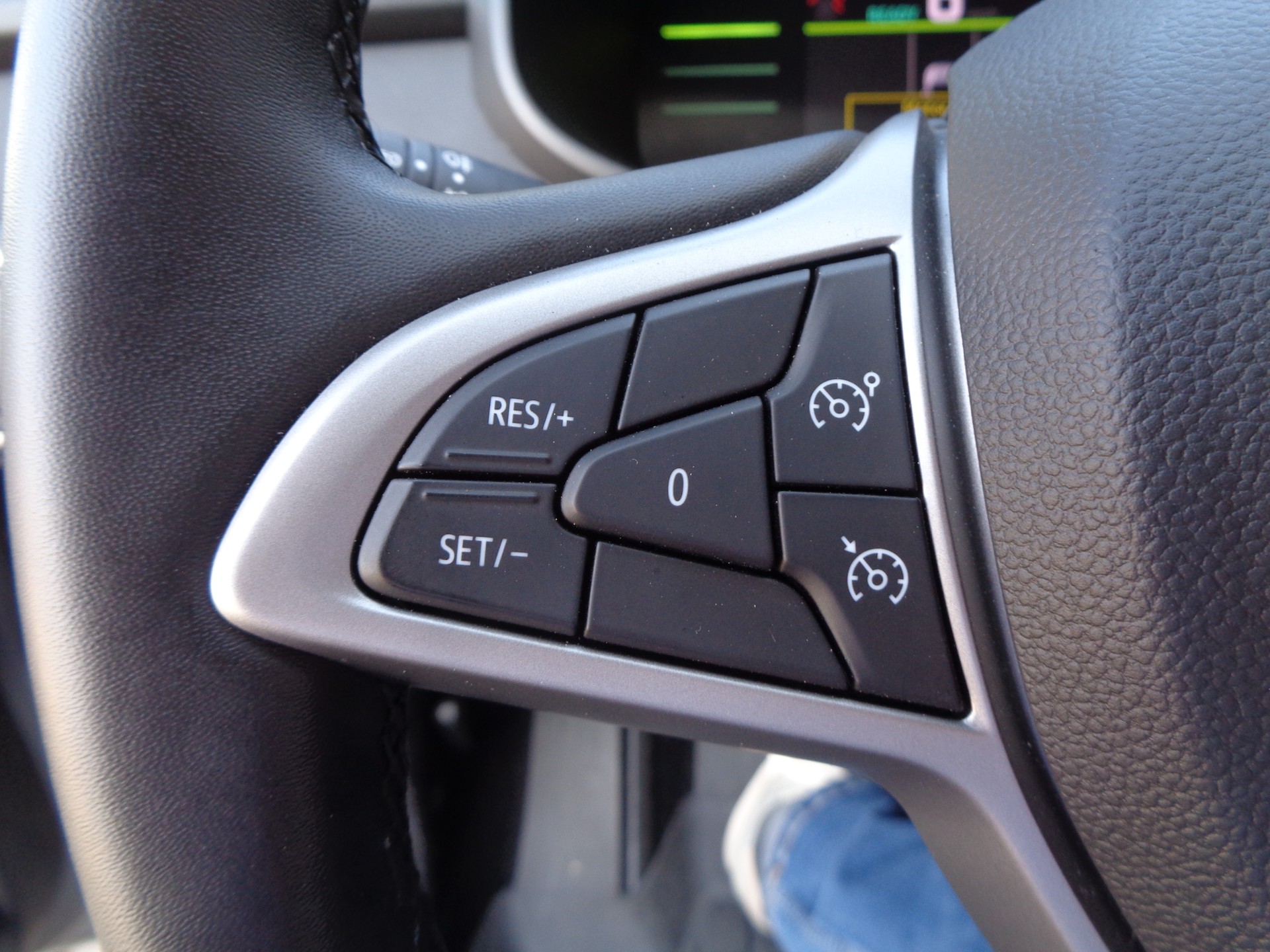 DACIA Jogger HEV 140 Extreme+-image-17