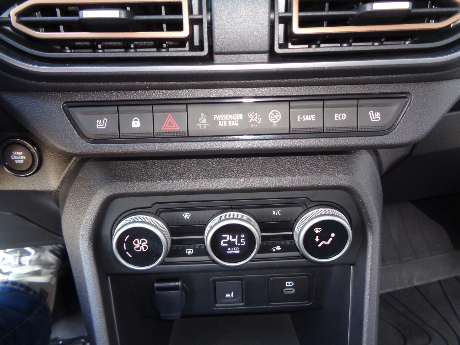 DACIA Jogger HEV 140 Extreme+-image-15