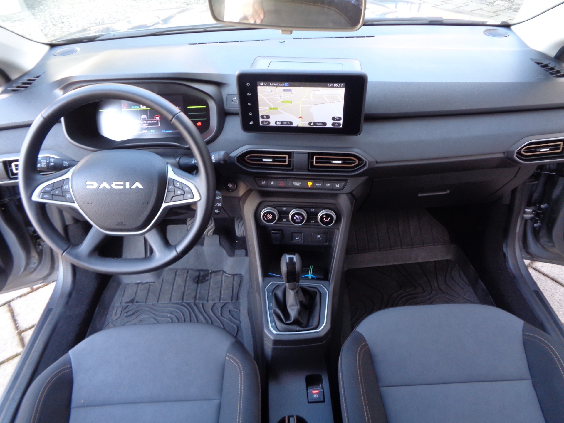 DACIA Jogger HEV 140 Extreme+-image-7