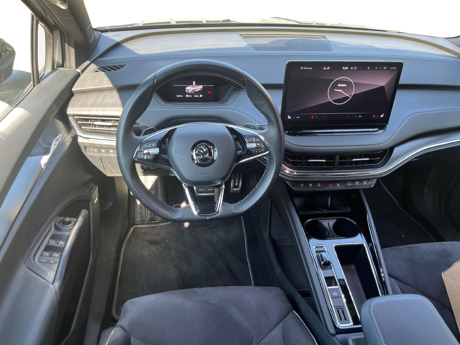 SKODA Enyaq iV 80 SportLine-image-8