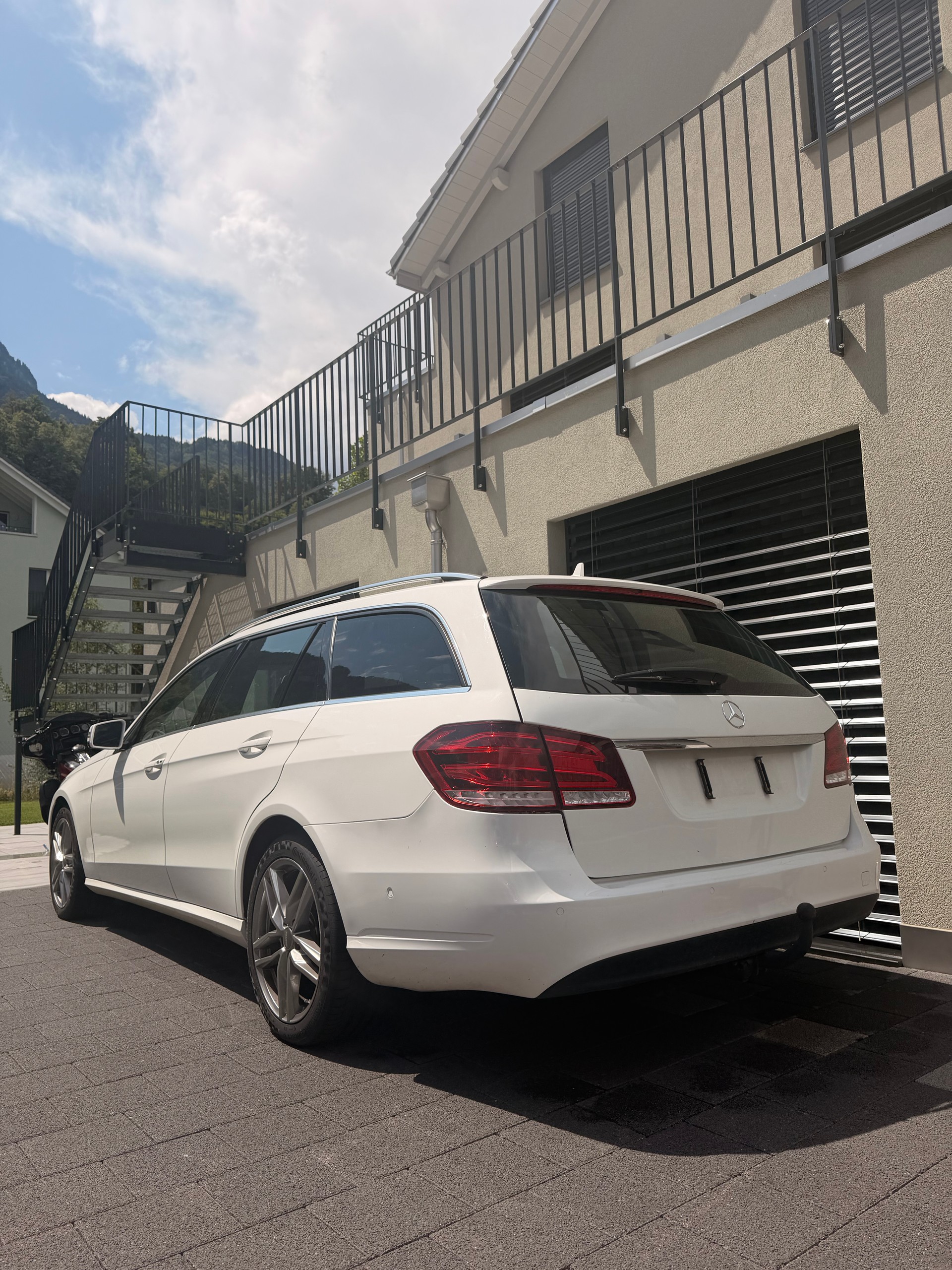 MERCEDES-BENZ E 350 BlueTEC 4Matic 7G-Tronic-image-1