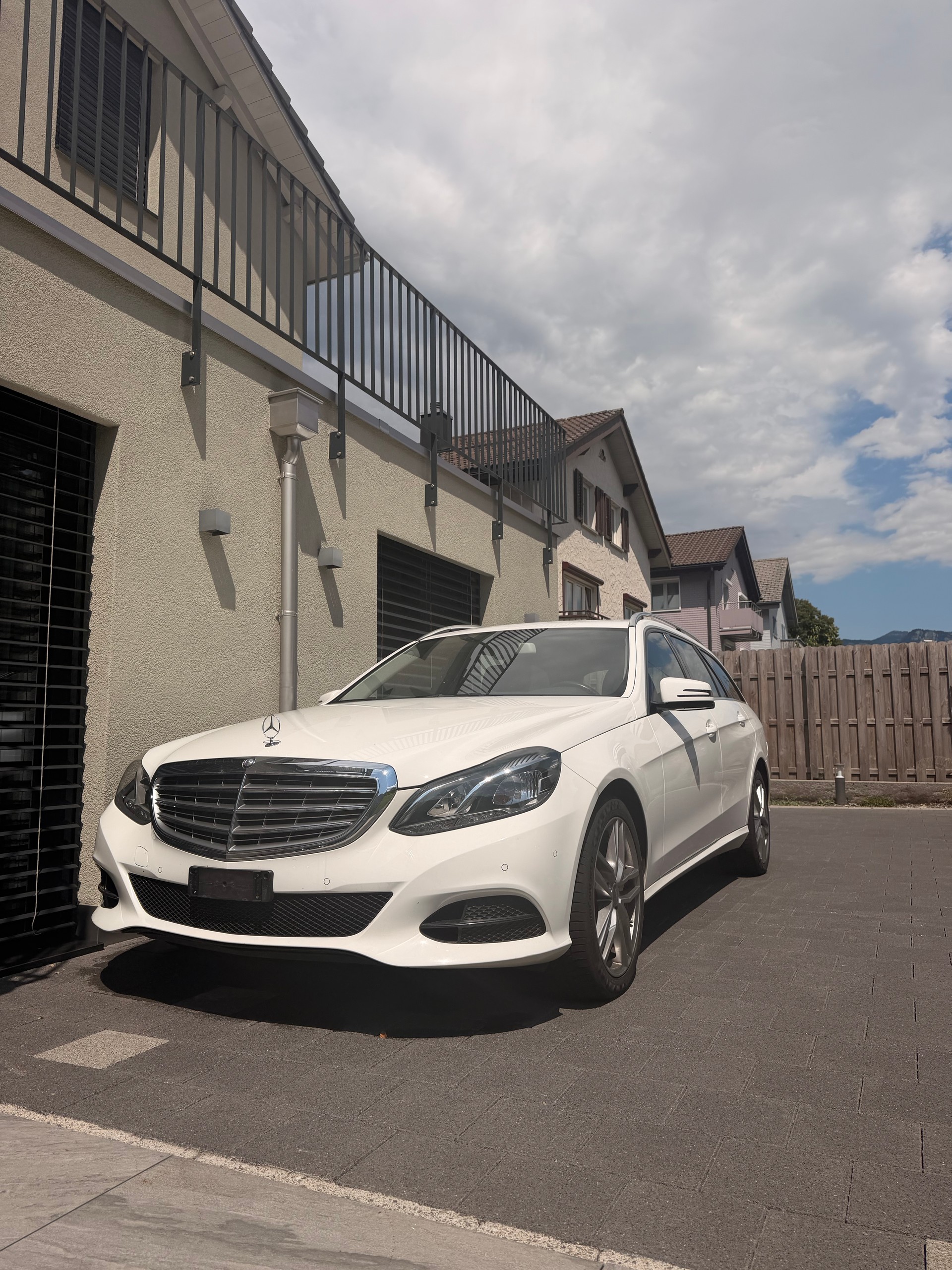 MERCEDES-BENZ E 350 BlueTEC 4Matic 7G-Tronic-image-0