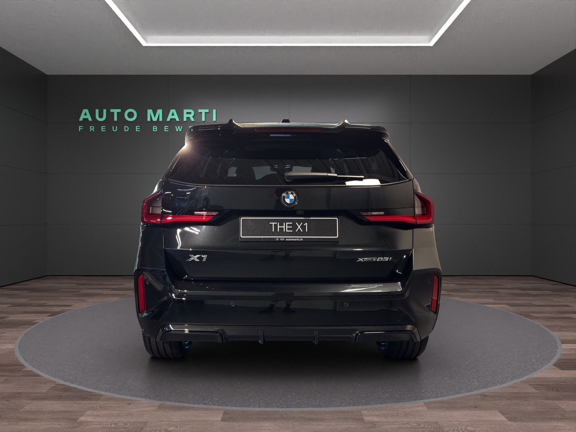 BMW X1 23i xDrive-image-2