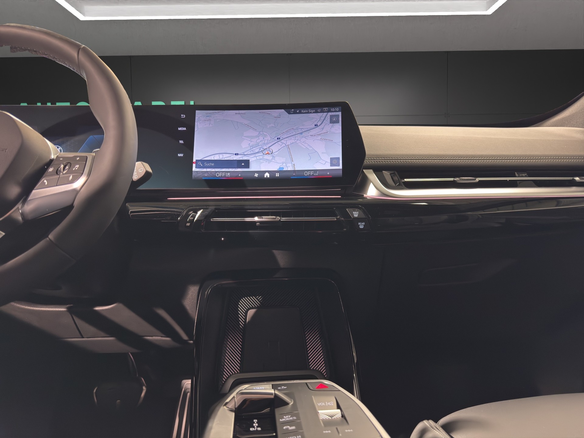 BMW X1 23i xDrive-image-18