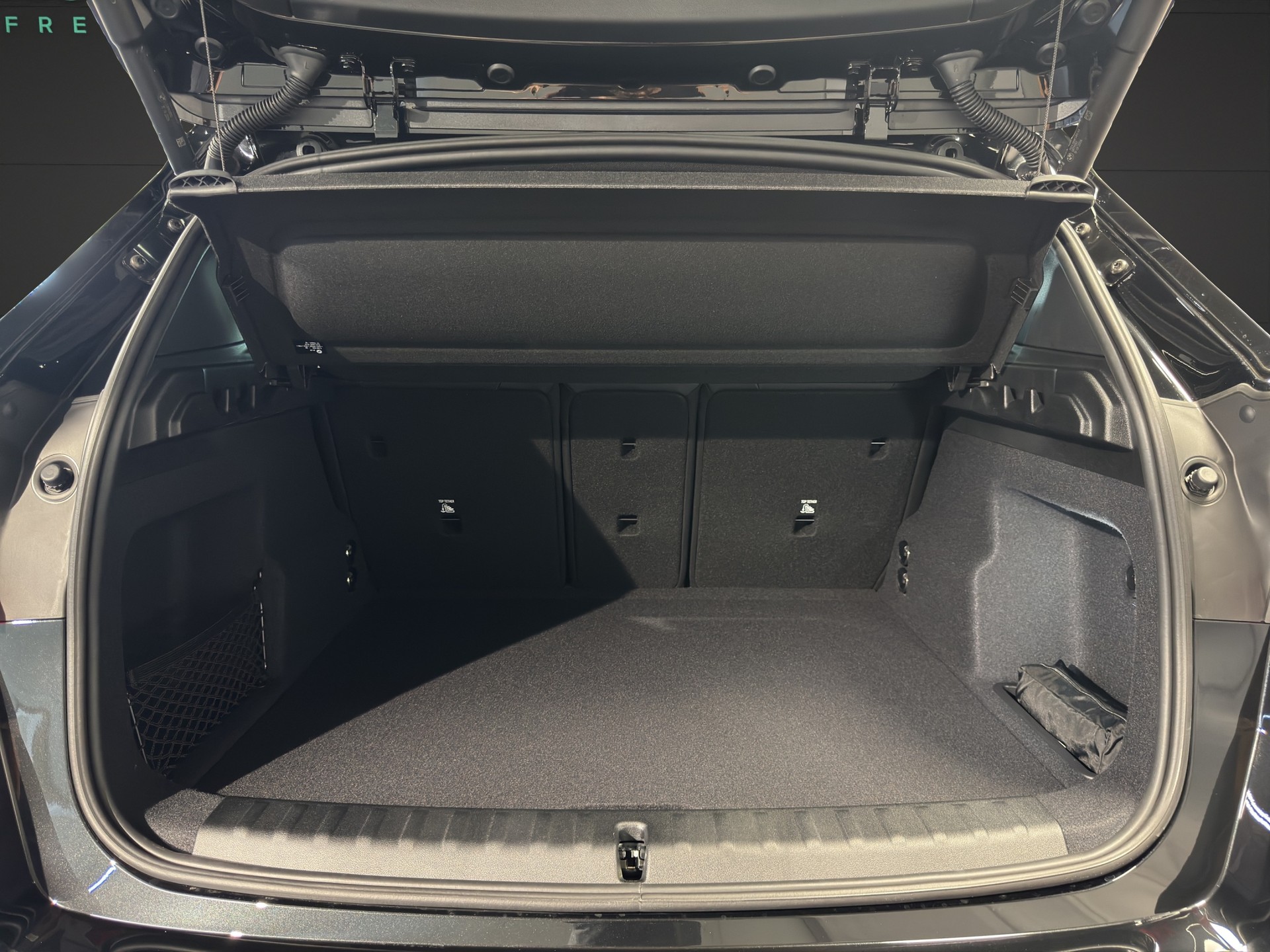 BMW X1 23i xDrive-image-15