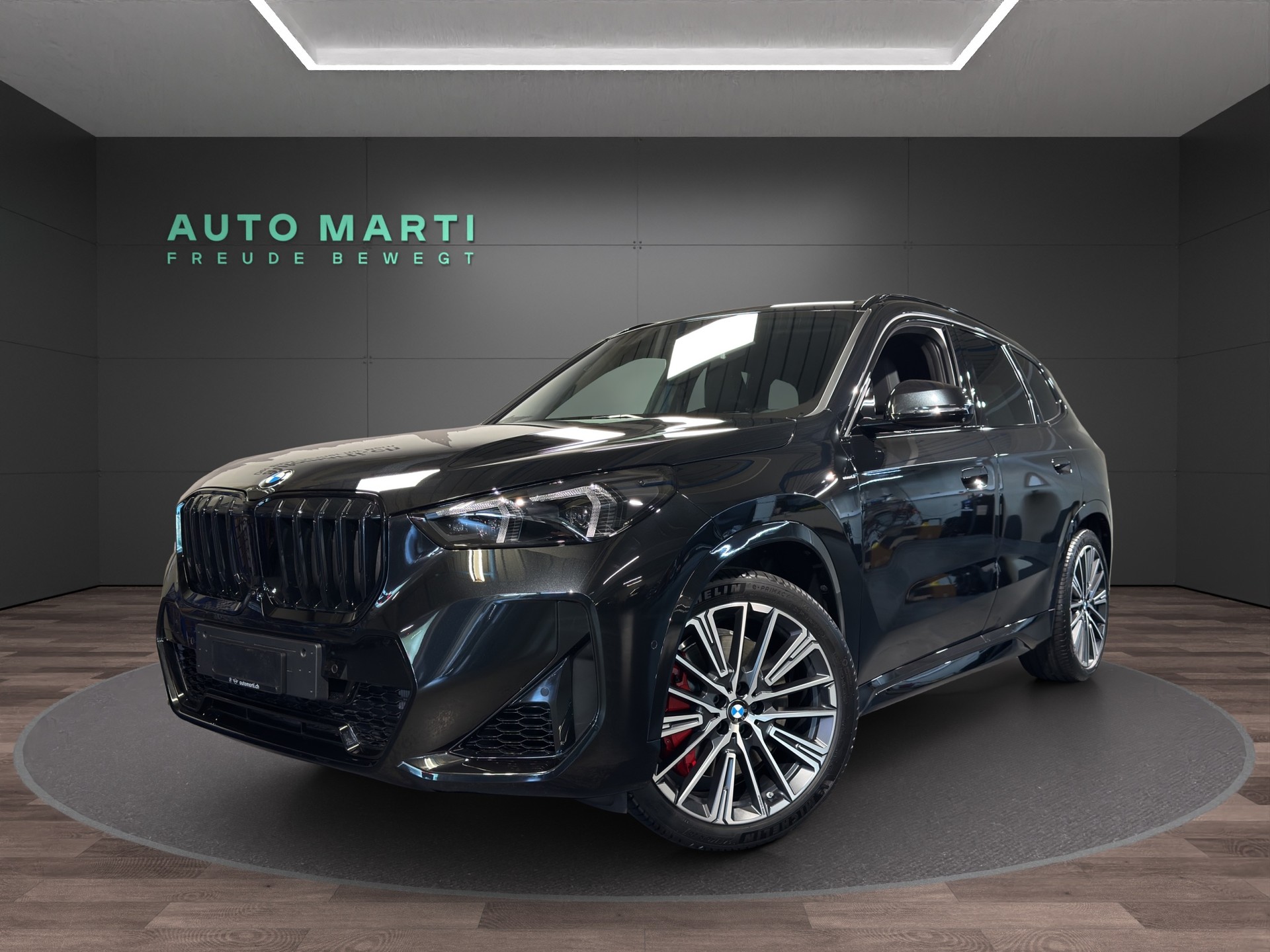 BMW X1 23i xDrive-image-0