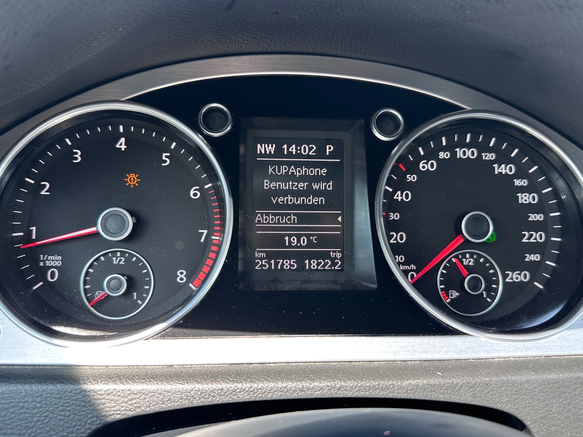 VW Passat Variant 1.4 EcoFuel Highline DSG-image-13