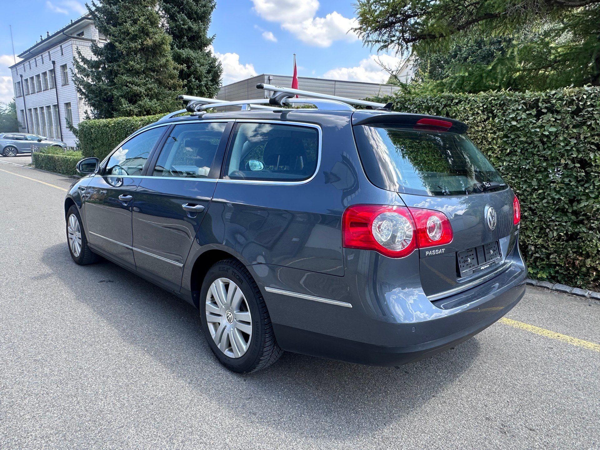 VW Passat Variant 1.4 EcoFuel Highline DSG-image-3