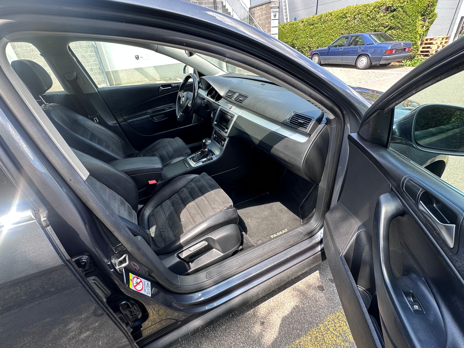 VW Passat Variant 1.4 EcoFuel Highline DSG-image-8