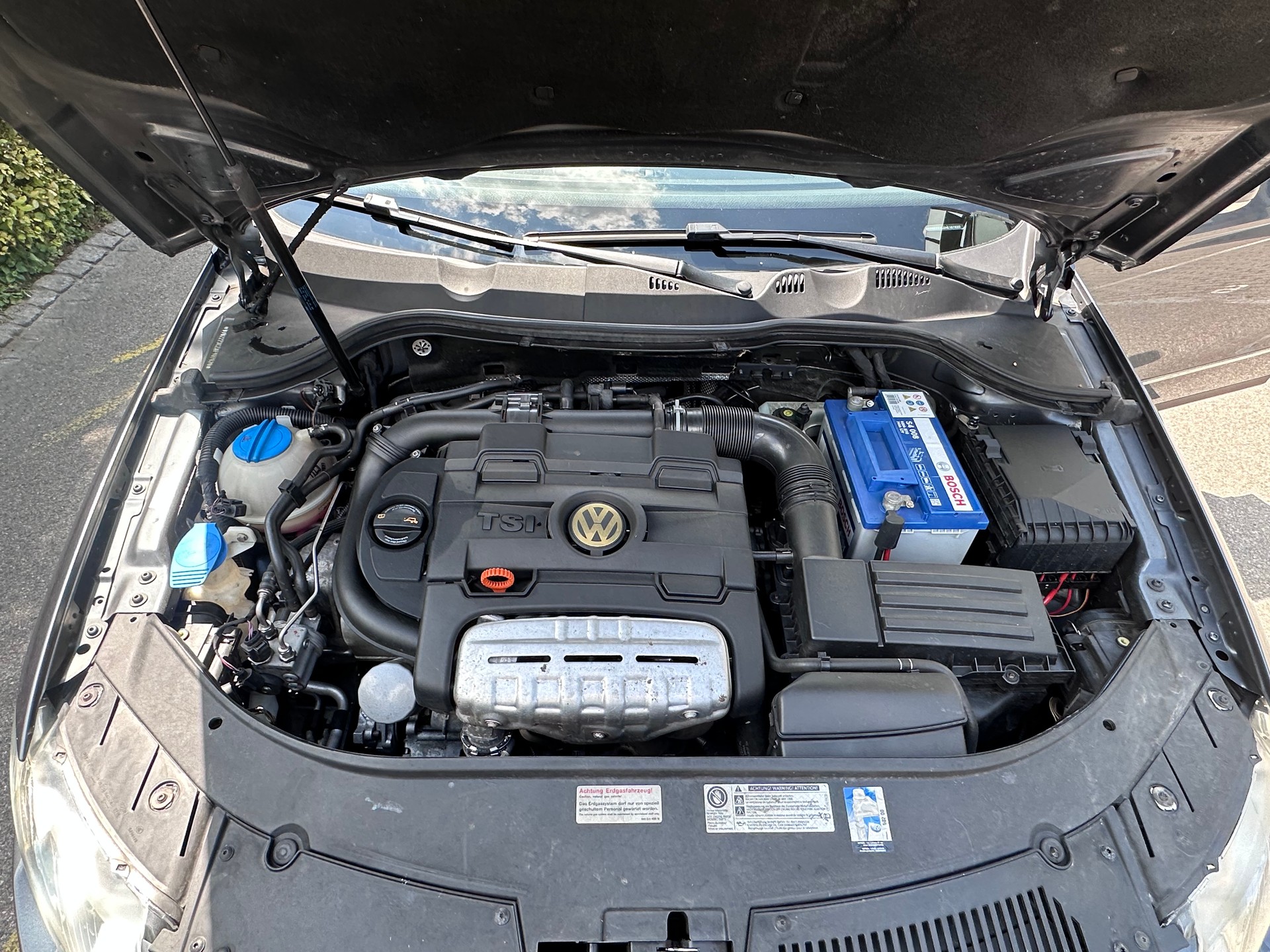 VW Passat Variant 1.4 EcoFuel Highline DSG-image-14