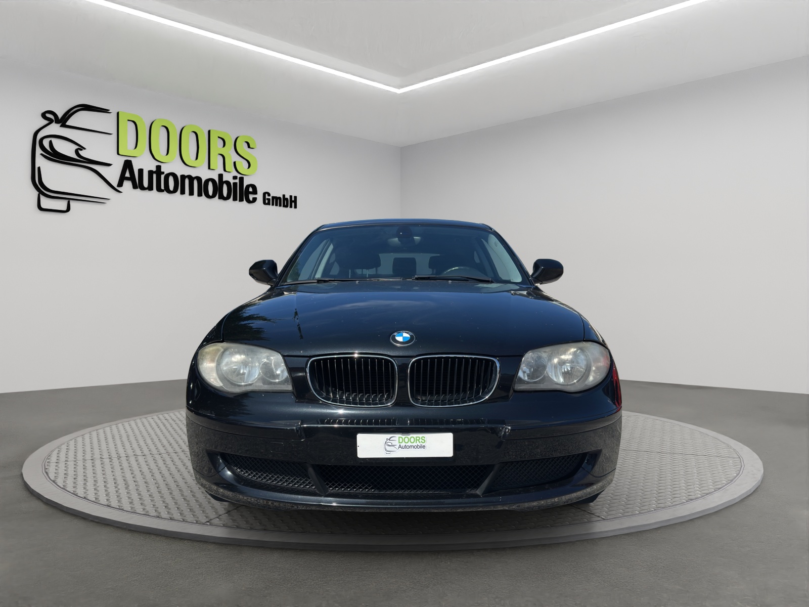 BMW 116i-image-1