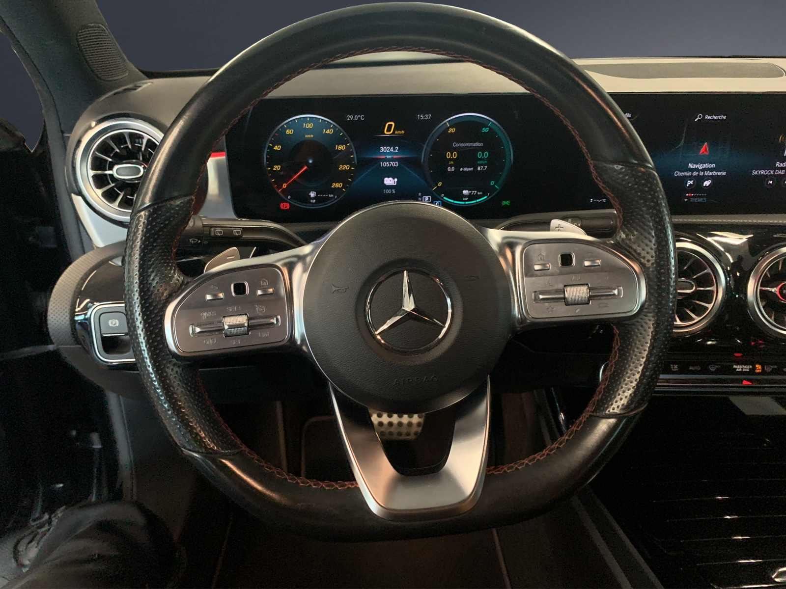 MERCEDES-BENZ A 250 e 8G-DCT-image-8