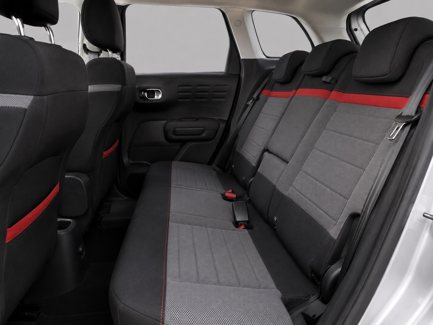 CITROEN C3 Aircross 1.5 BlueHD Feel EAT6-image-14