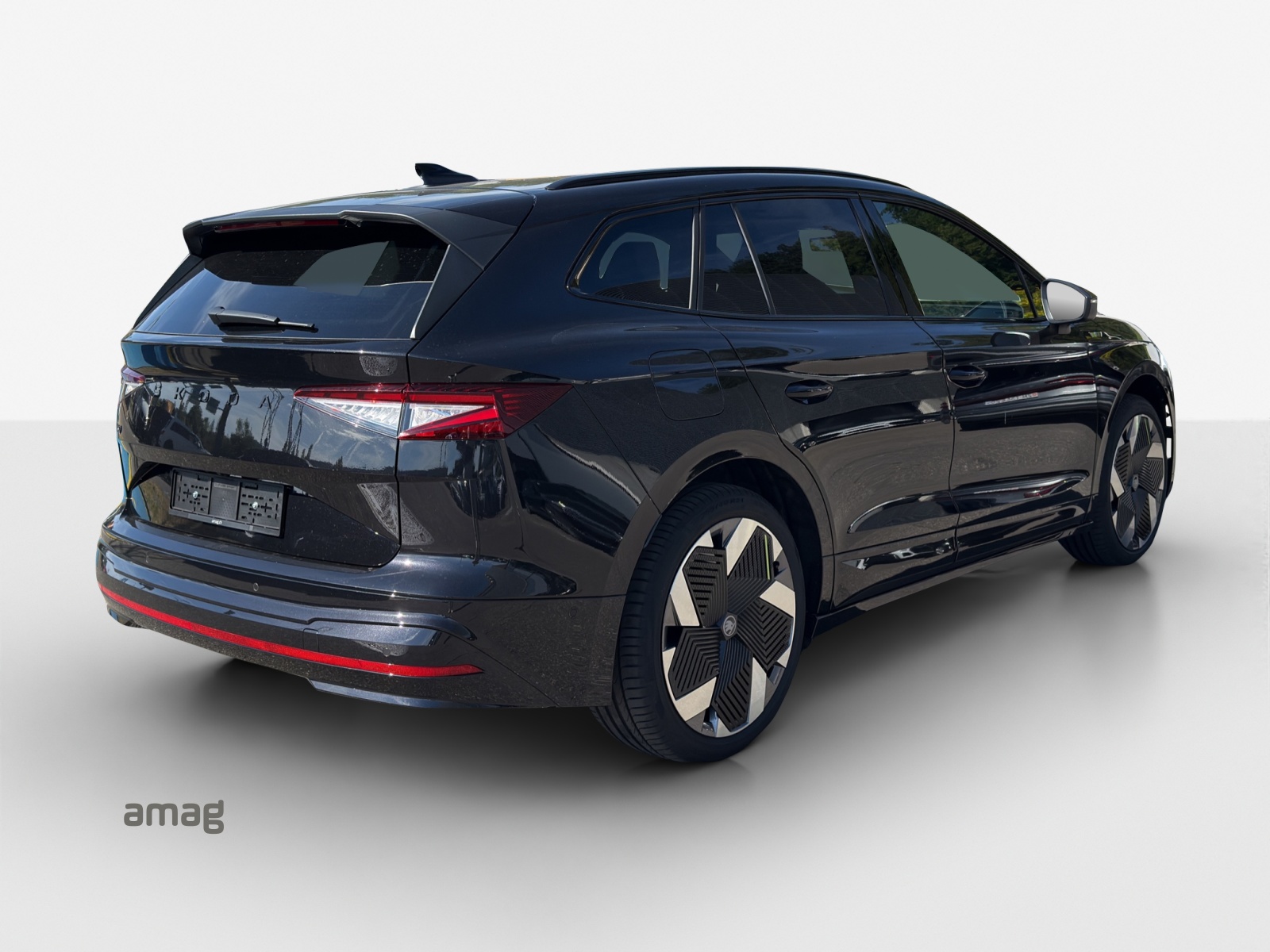 SKODA Enyaq 4x4 RS-image-4