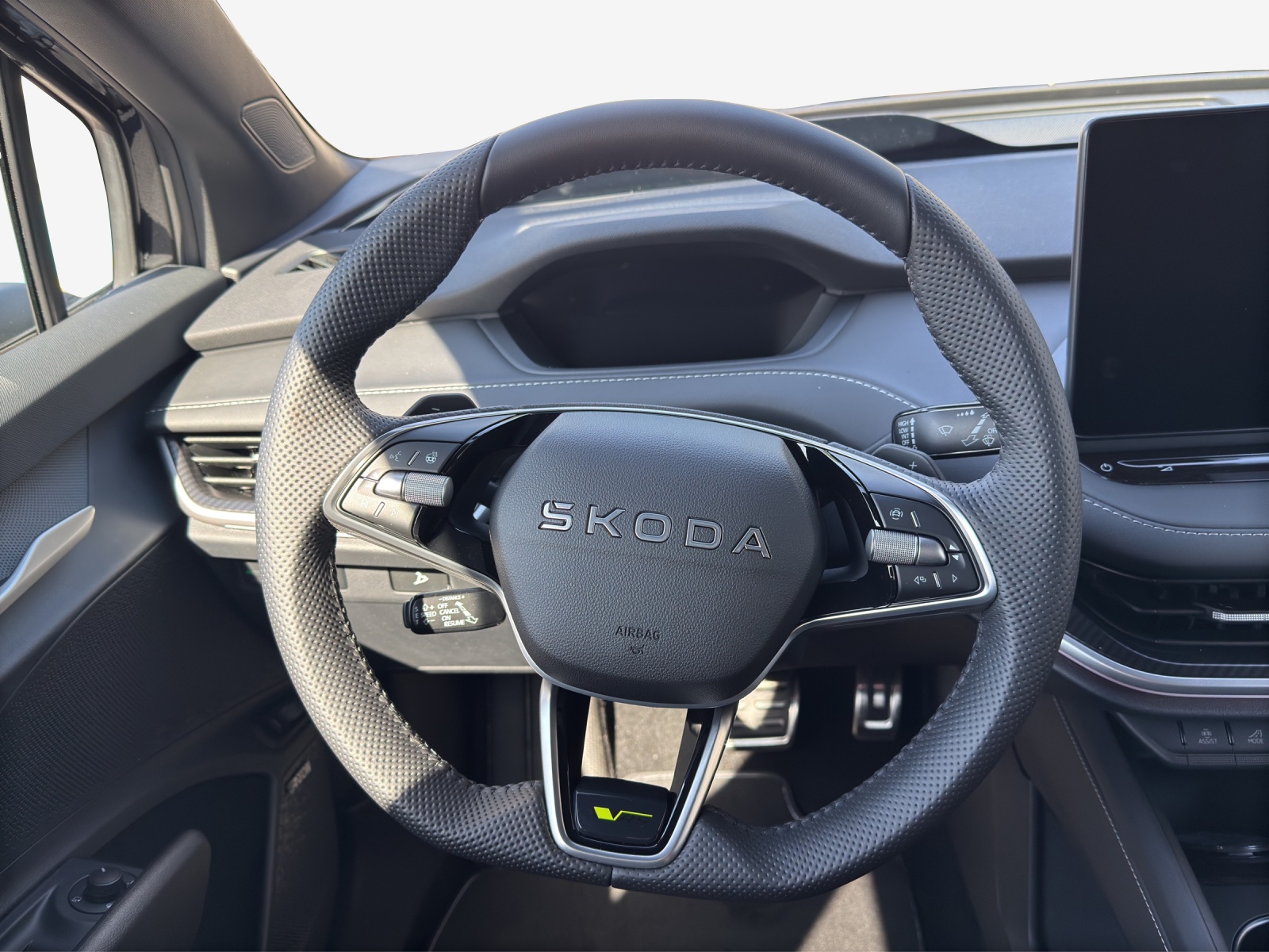 SKODA Enyaq 4x4 RS-image-9