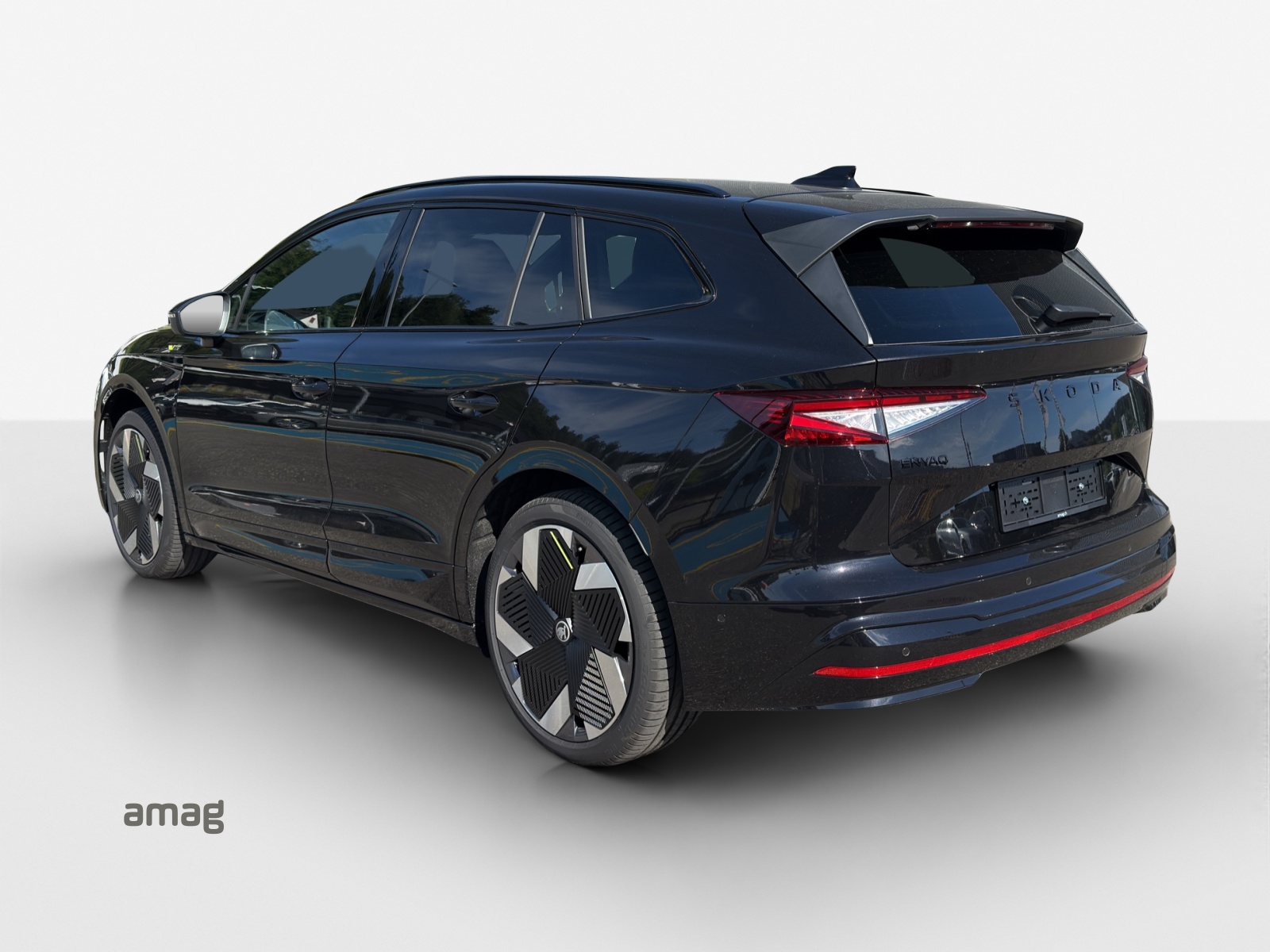 SKODA Enyaq 4x4 RS-image-2