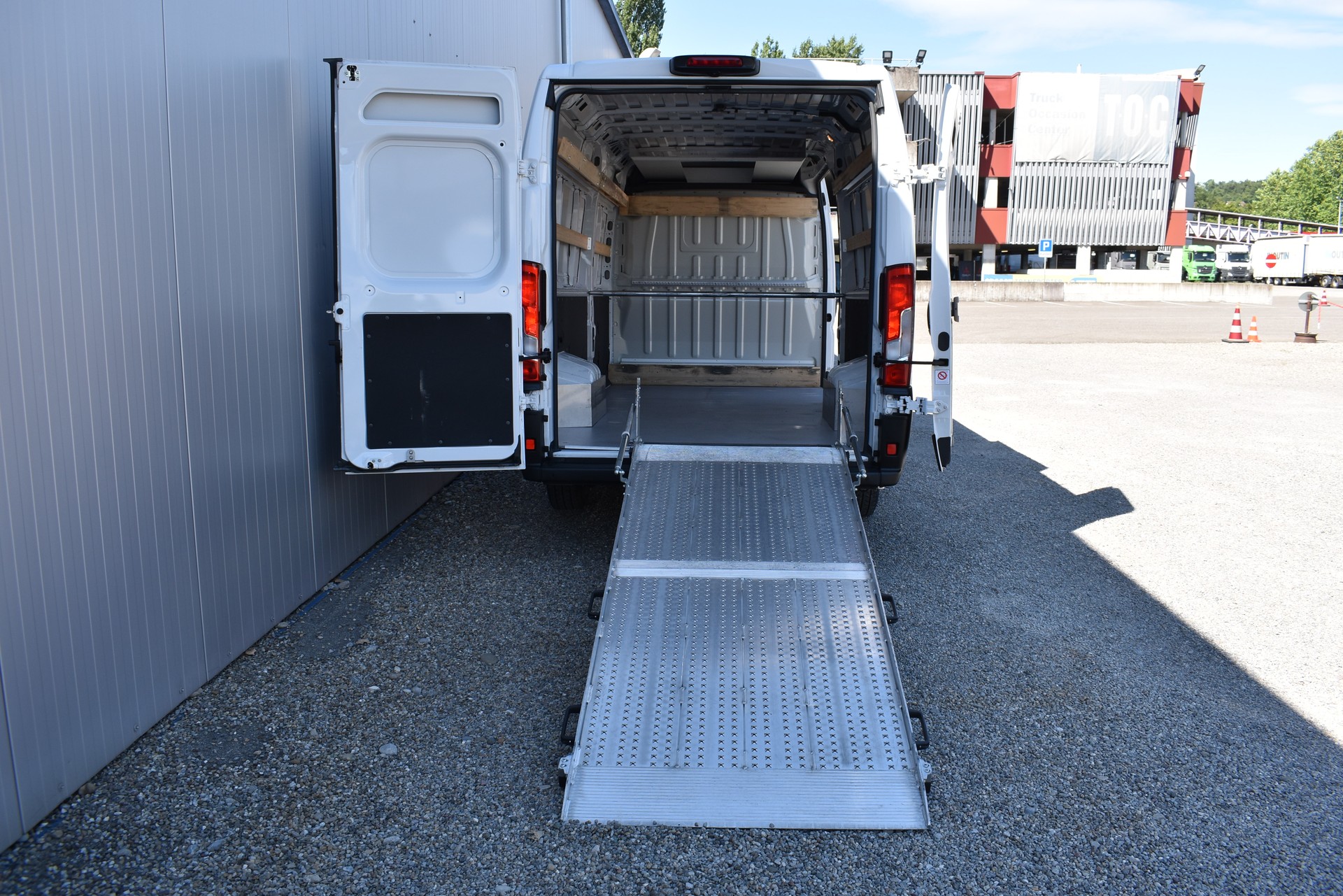 FIAT Ducato 2.2 MJ Auffahrrampe-image-8