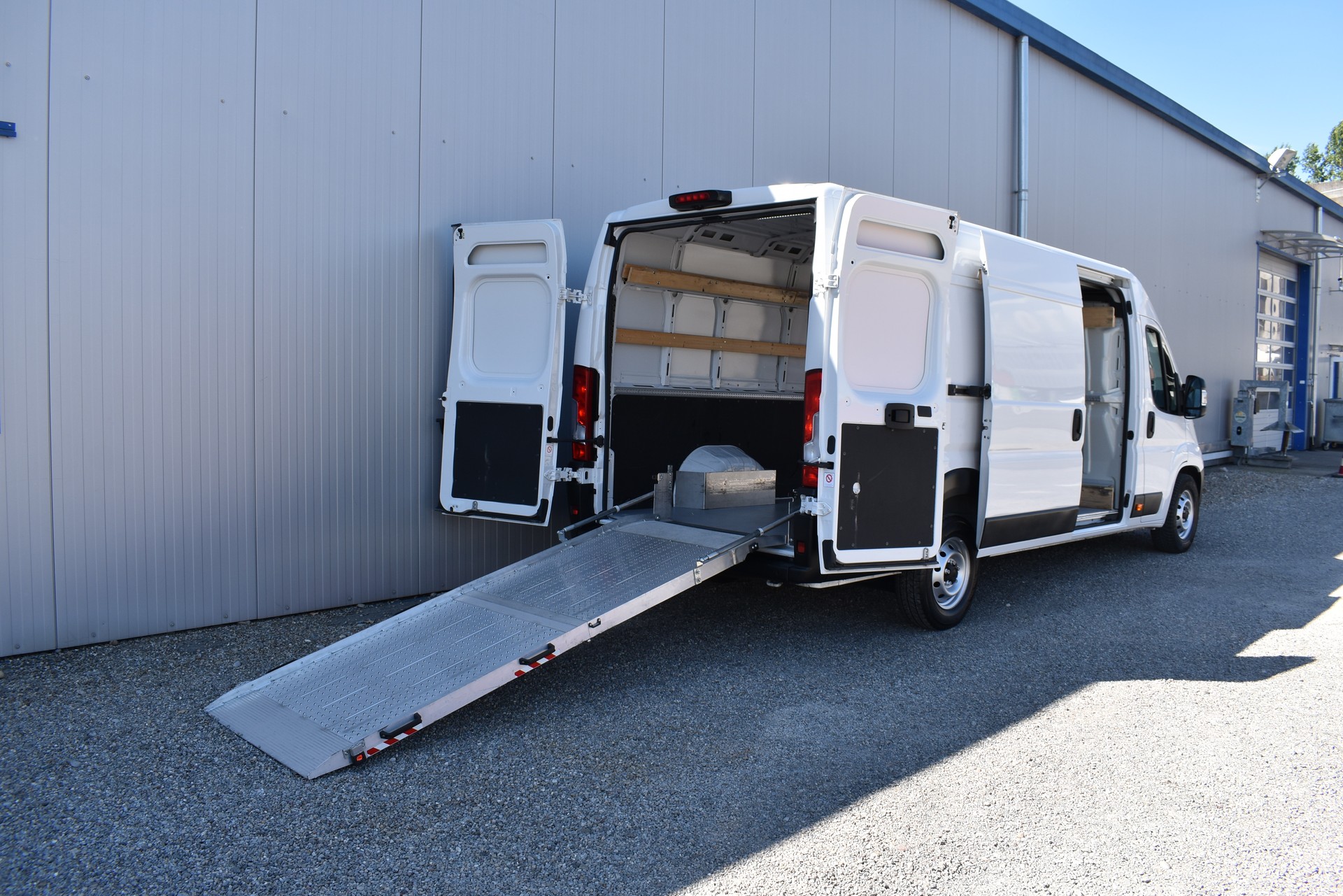 FIAT Ducato 2.2 MJ Auffahrrampe-image-0