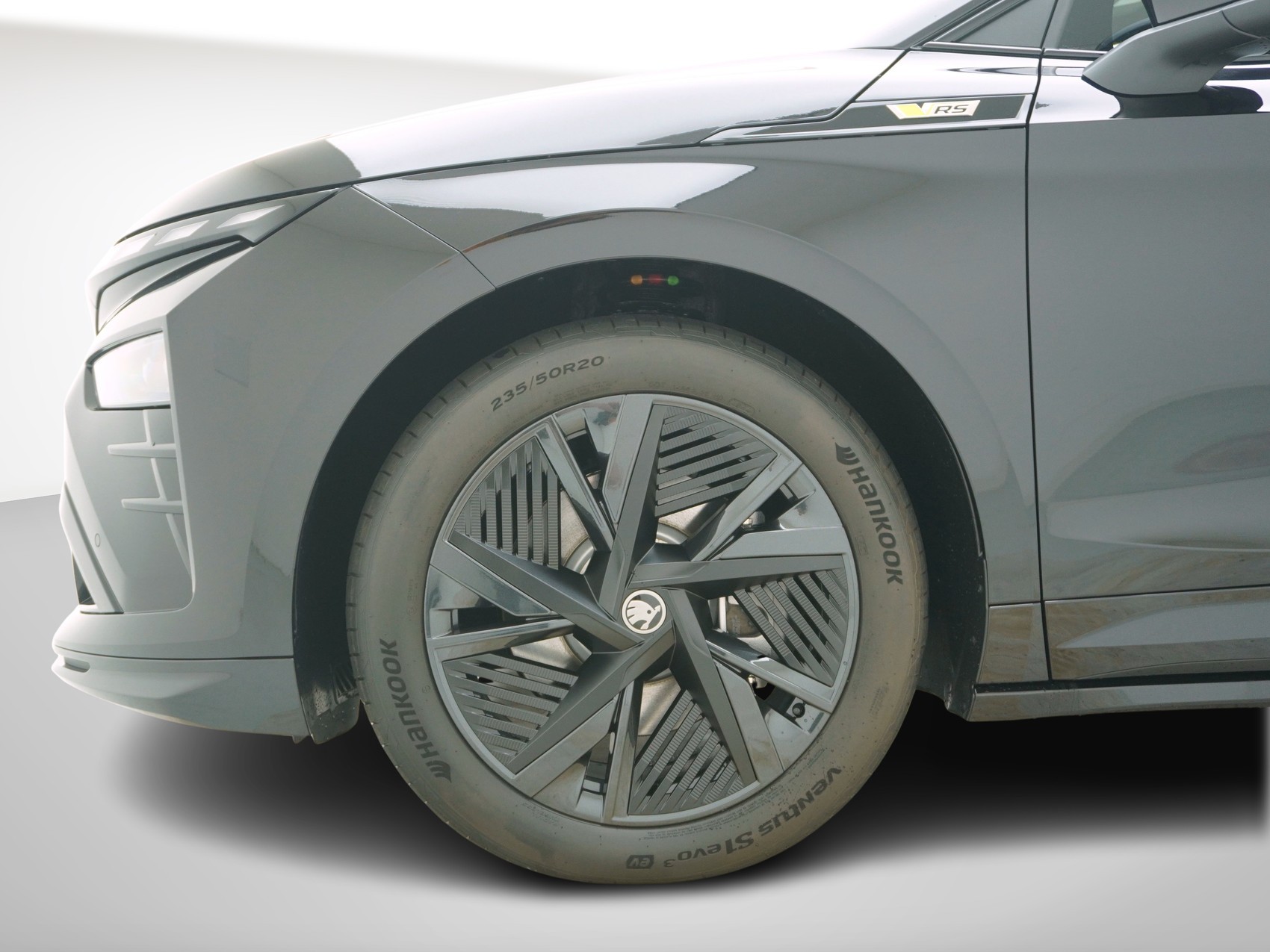 SKODA Enyaq iV RS-Lounge-image-9