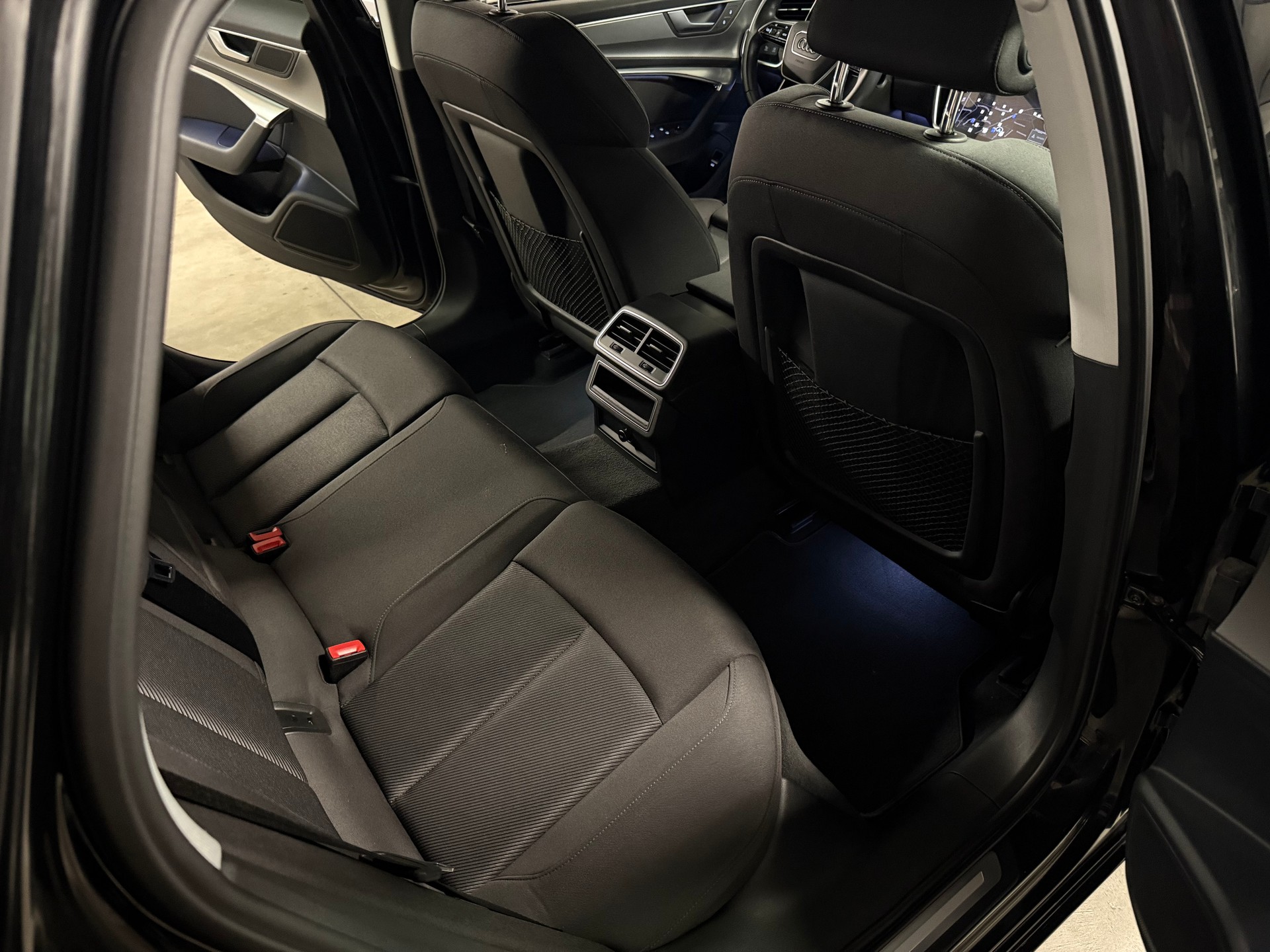 AUDI A6 Avant 40 TDI Design quattro S-tronic AHK, Head-up, 360 Kamera-image-10