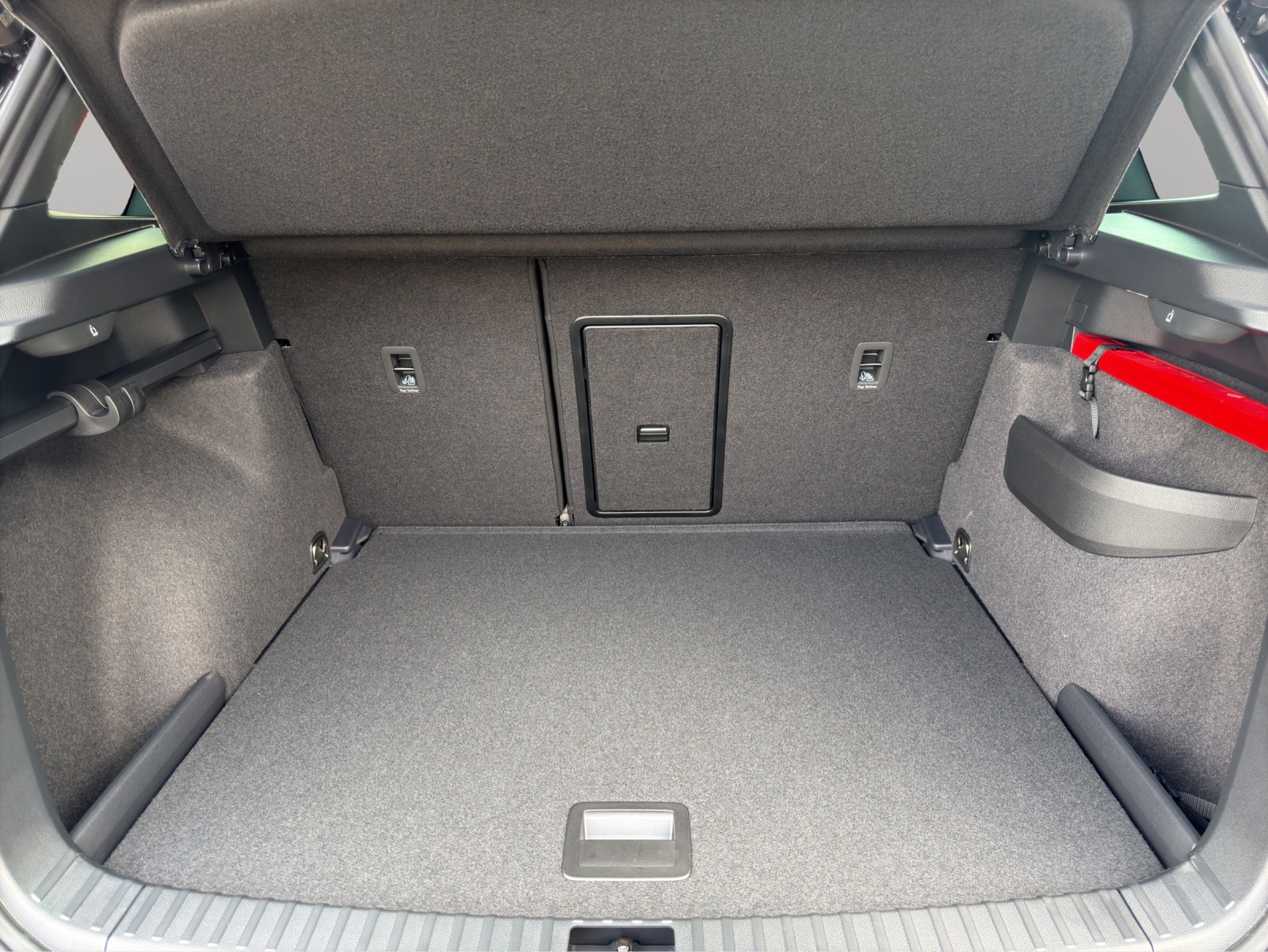 SKODA Karoq 2.0 TSI SportLine 4x4 DSG-image-17