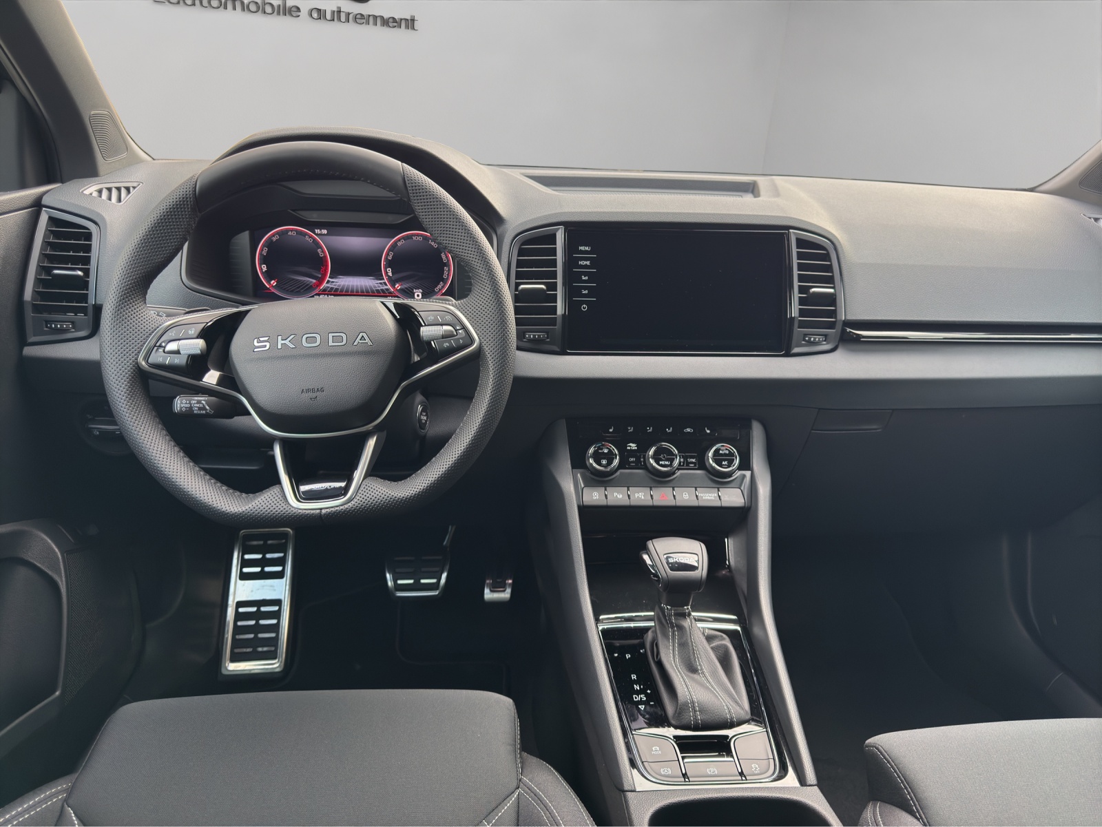 SKODA Karoq 2.0 TSI SportLine 4x4 DSG-image-9