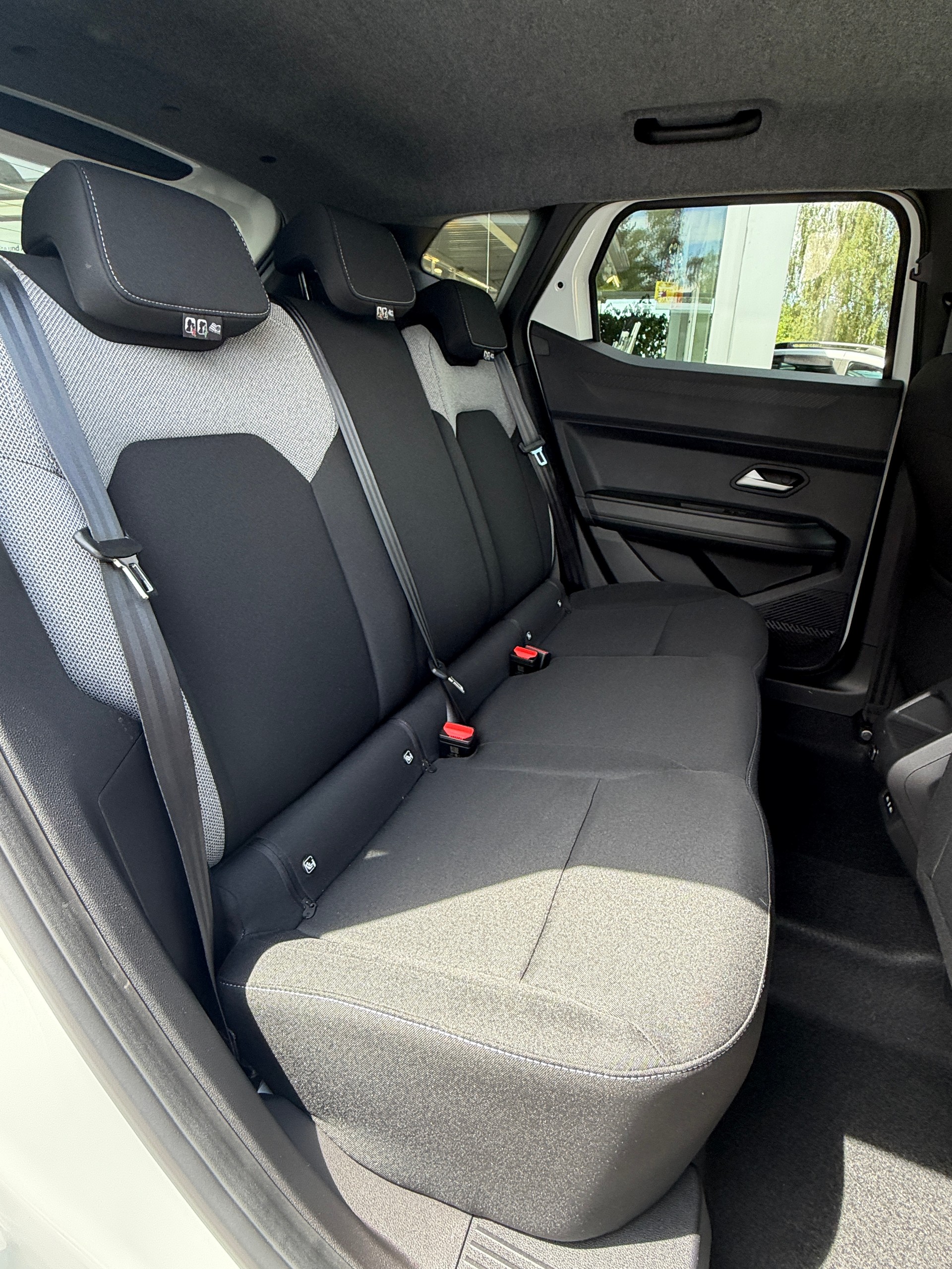 DACIA Duster TCe Hybrid 150 48V Journey 4x4-image-4