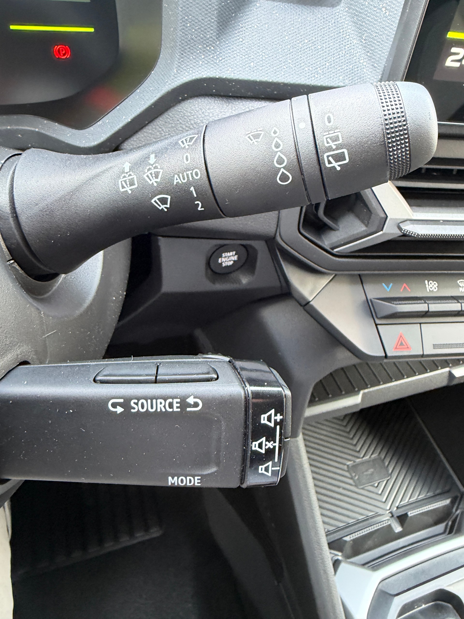 DACIA Duster TCe Hybrid 150 48V Journey 4x4-image-18