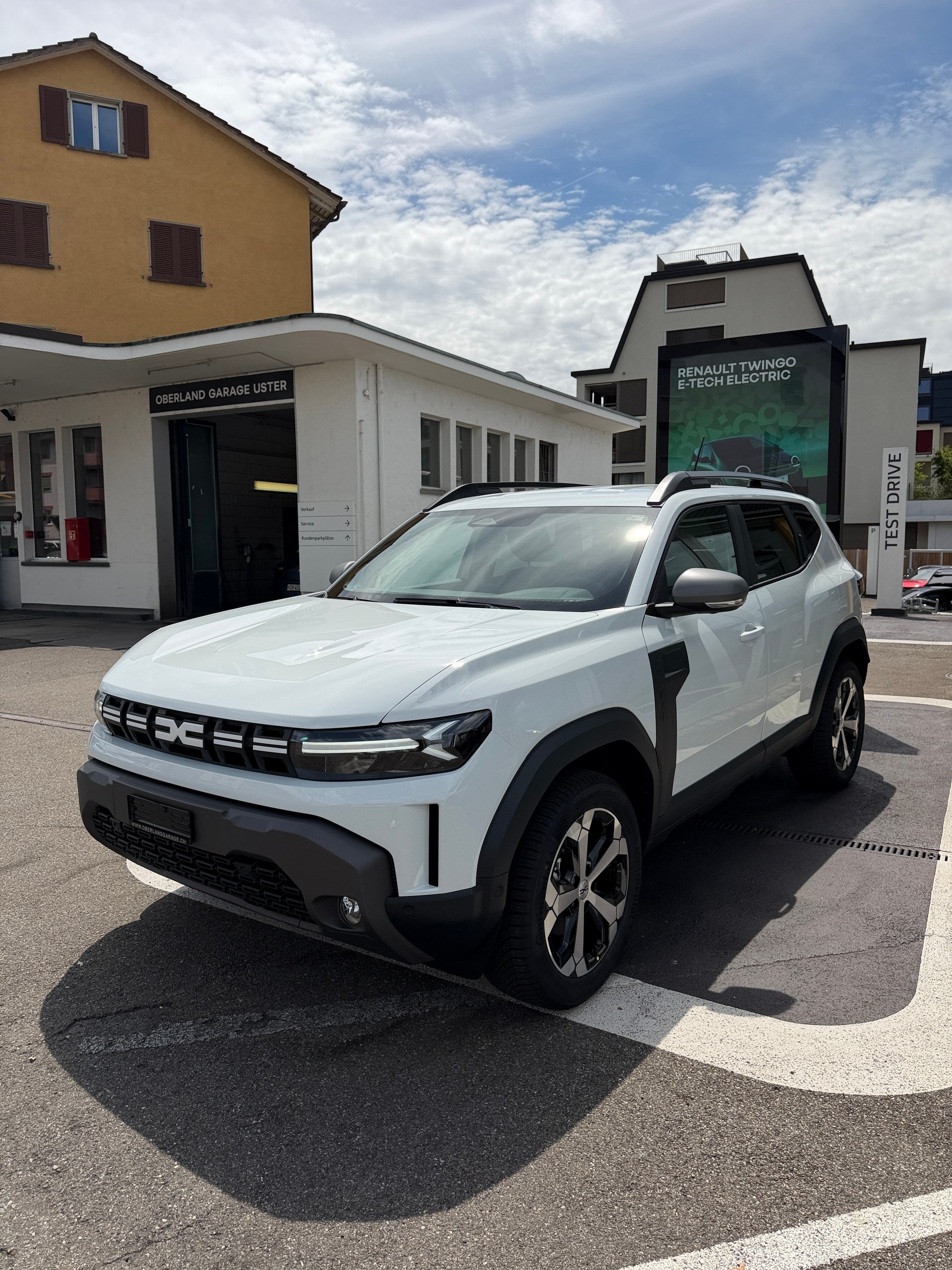 DACIA Duster TCe Hybrid 150 48V Journey 4x4-showroom-element-2