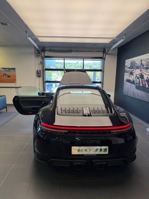 PORSCHE 3.6 Carrera 4 GTS PDK-image-3