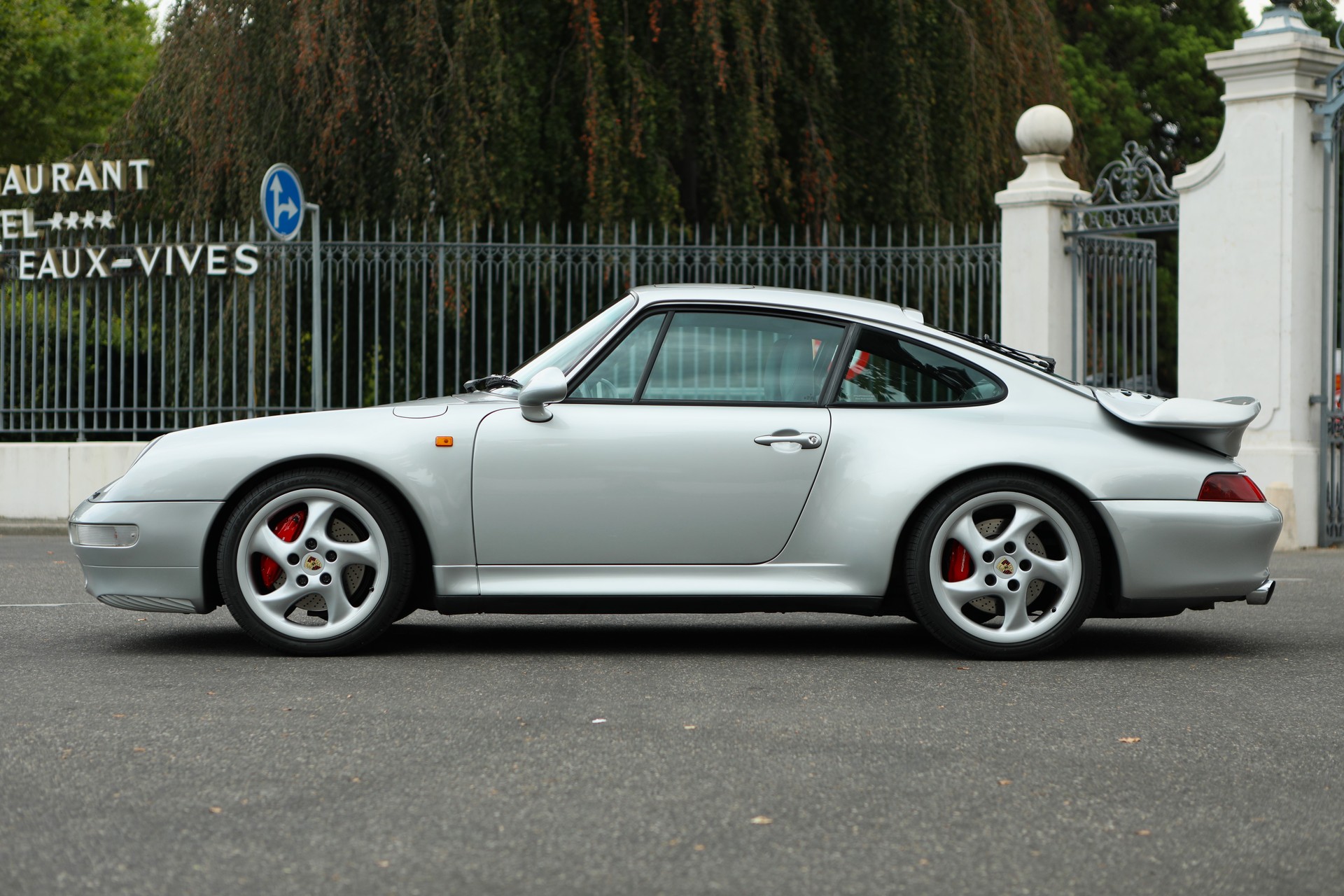 PORSCHE 911 Turbo 993-image-9