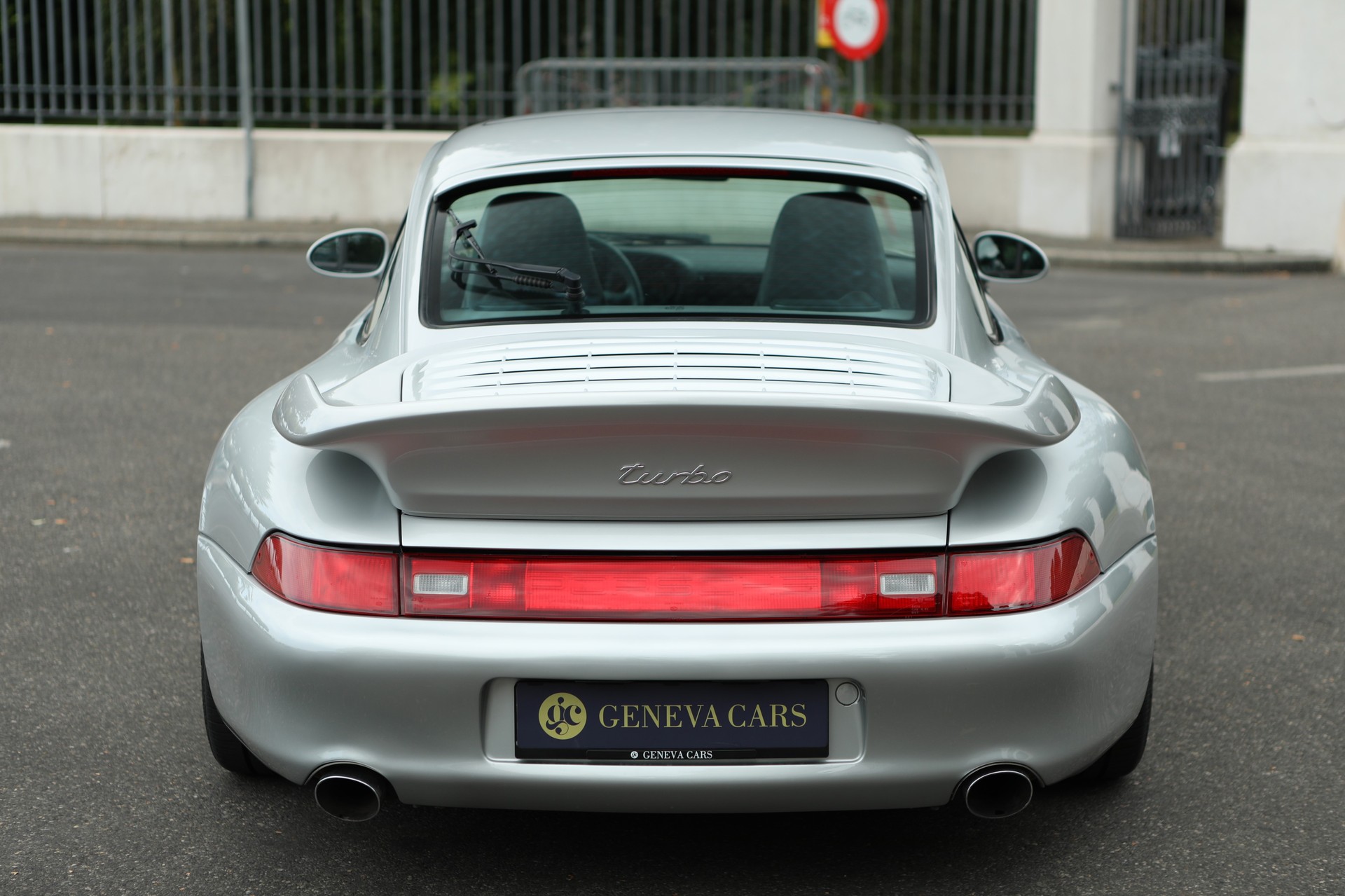 PORSCHE 911 Turbo 993-image-5