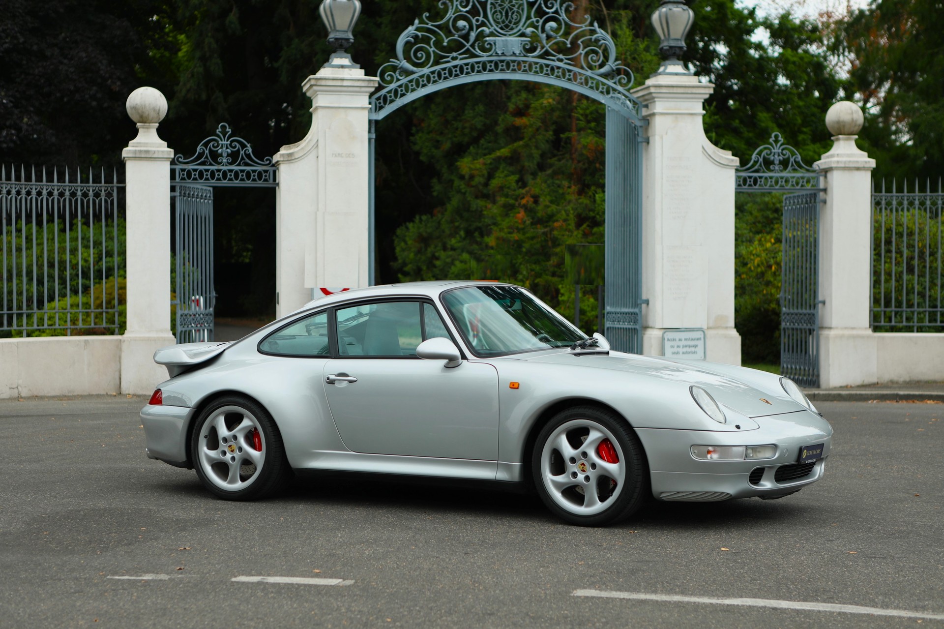 PORSCHE 911 Turbo 993-image-8