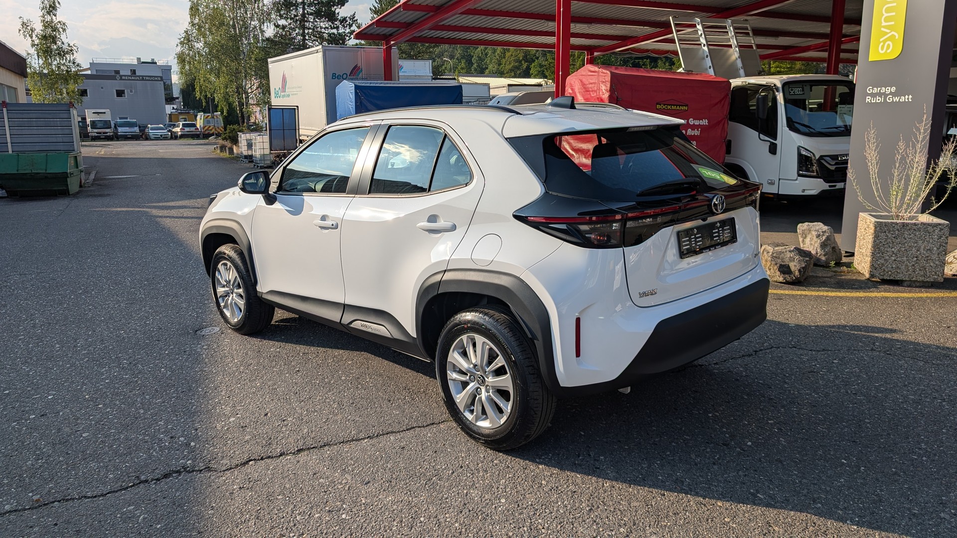 TOYOTA Yaris Cross 1.5 Comfort e-CVT-image-6